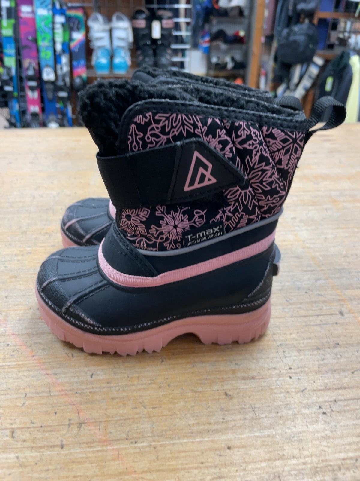 T-Max Winter Boots Size 7C