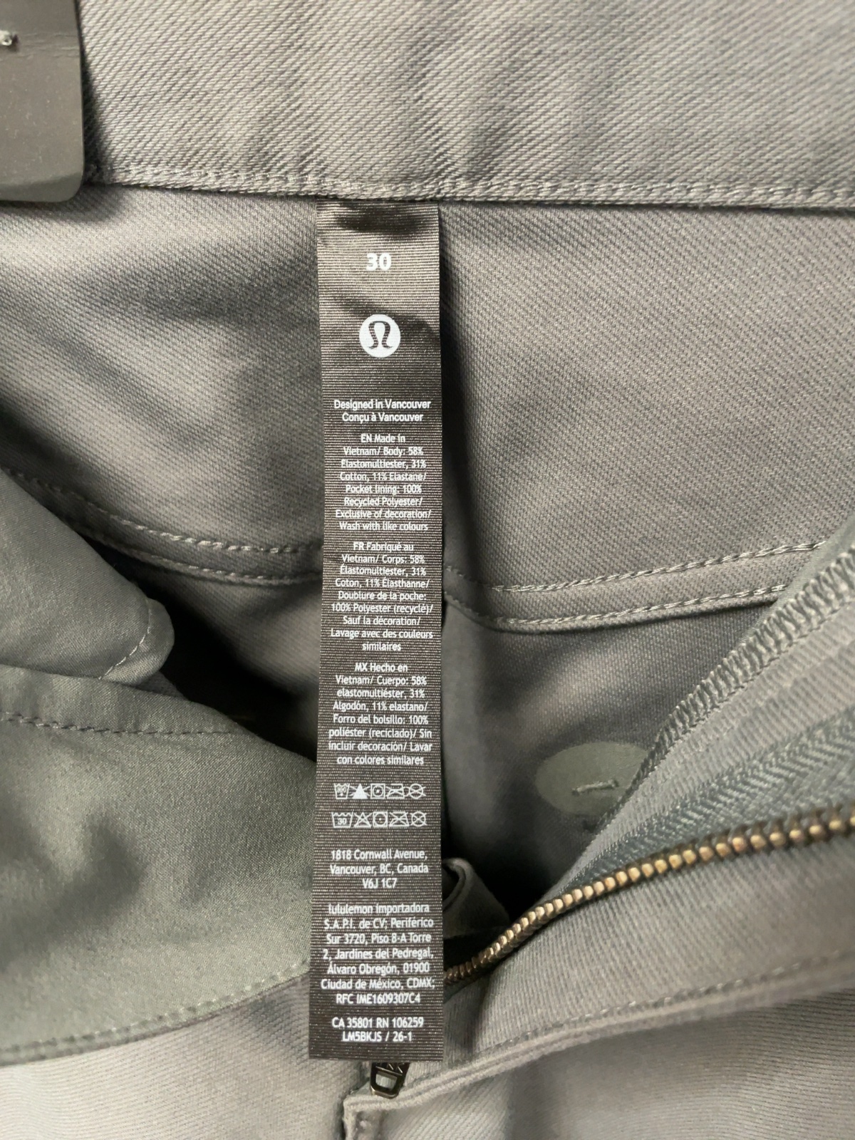 Lululemon EasyFive Pant 30W x 32L Loose Straight Fit Utilitech Twill