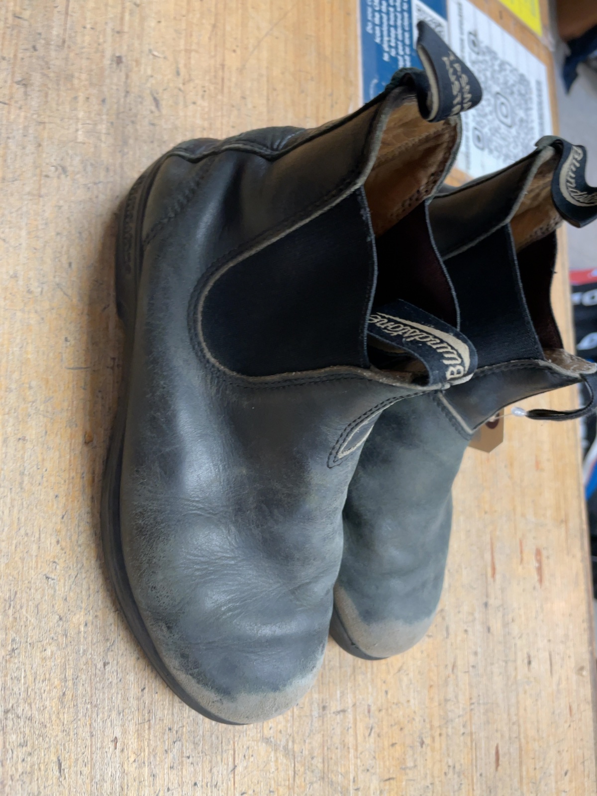 Blundstone Chelsea Boots Size 4 Grey