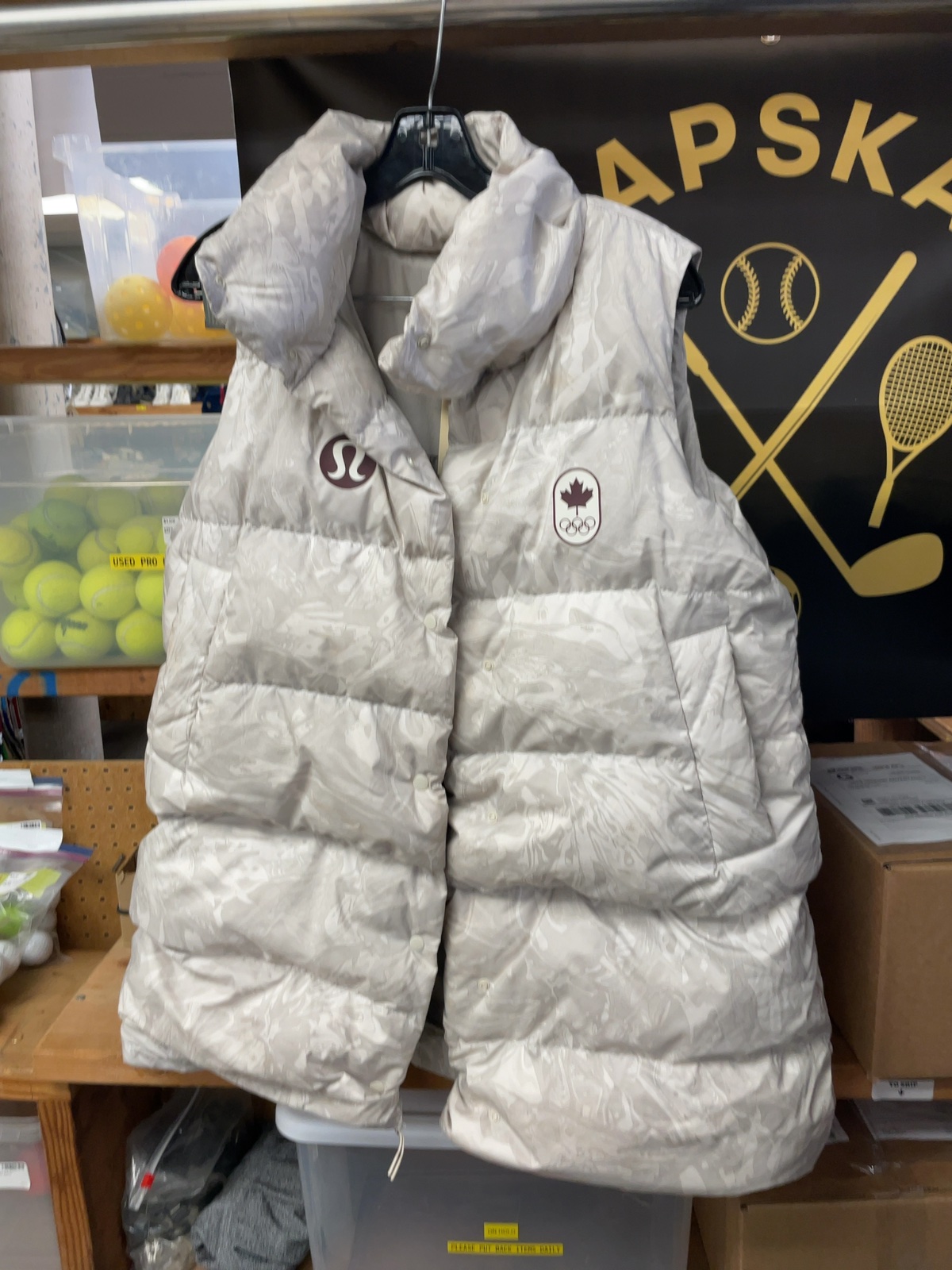 Lululemon Team Canada Long Puffer Vest Size 8