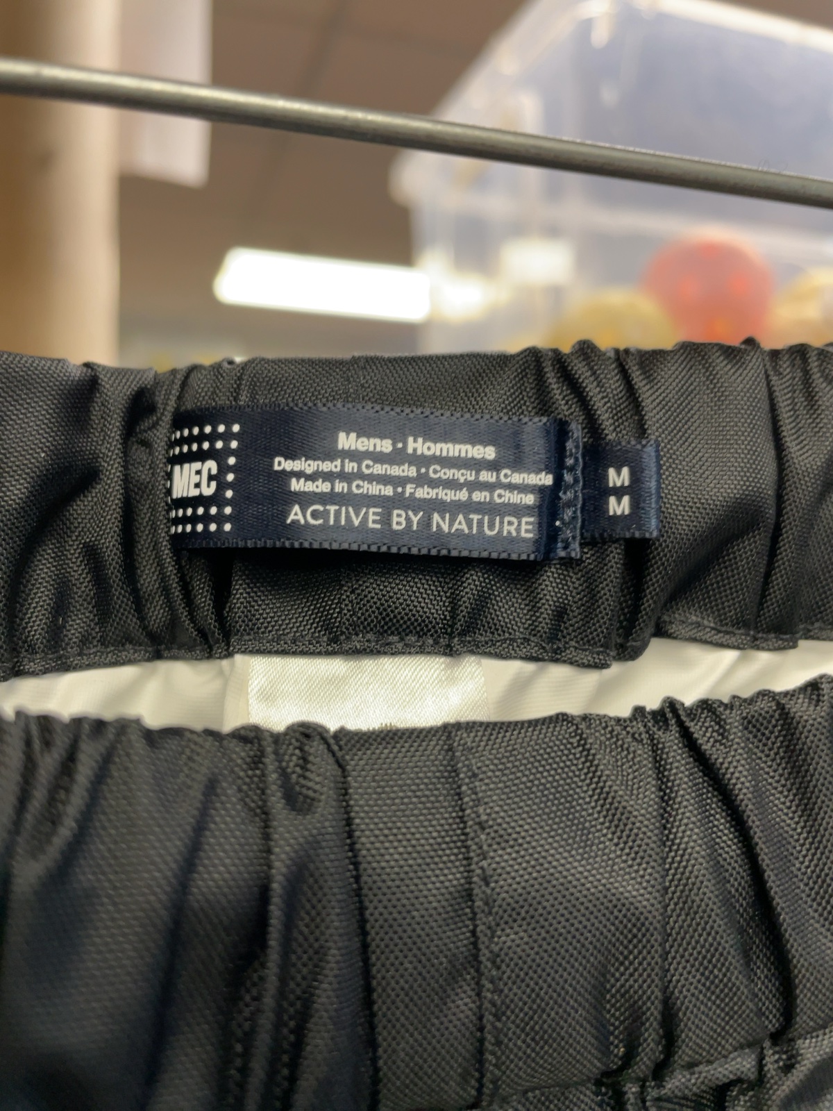 MEC Size M Men's Rain Pants Black