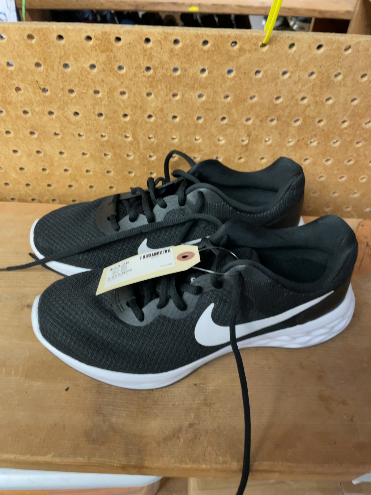 Nike Revolution 6 Next Nature Size 8 US Running Shoes