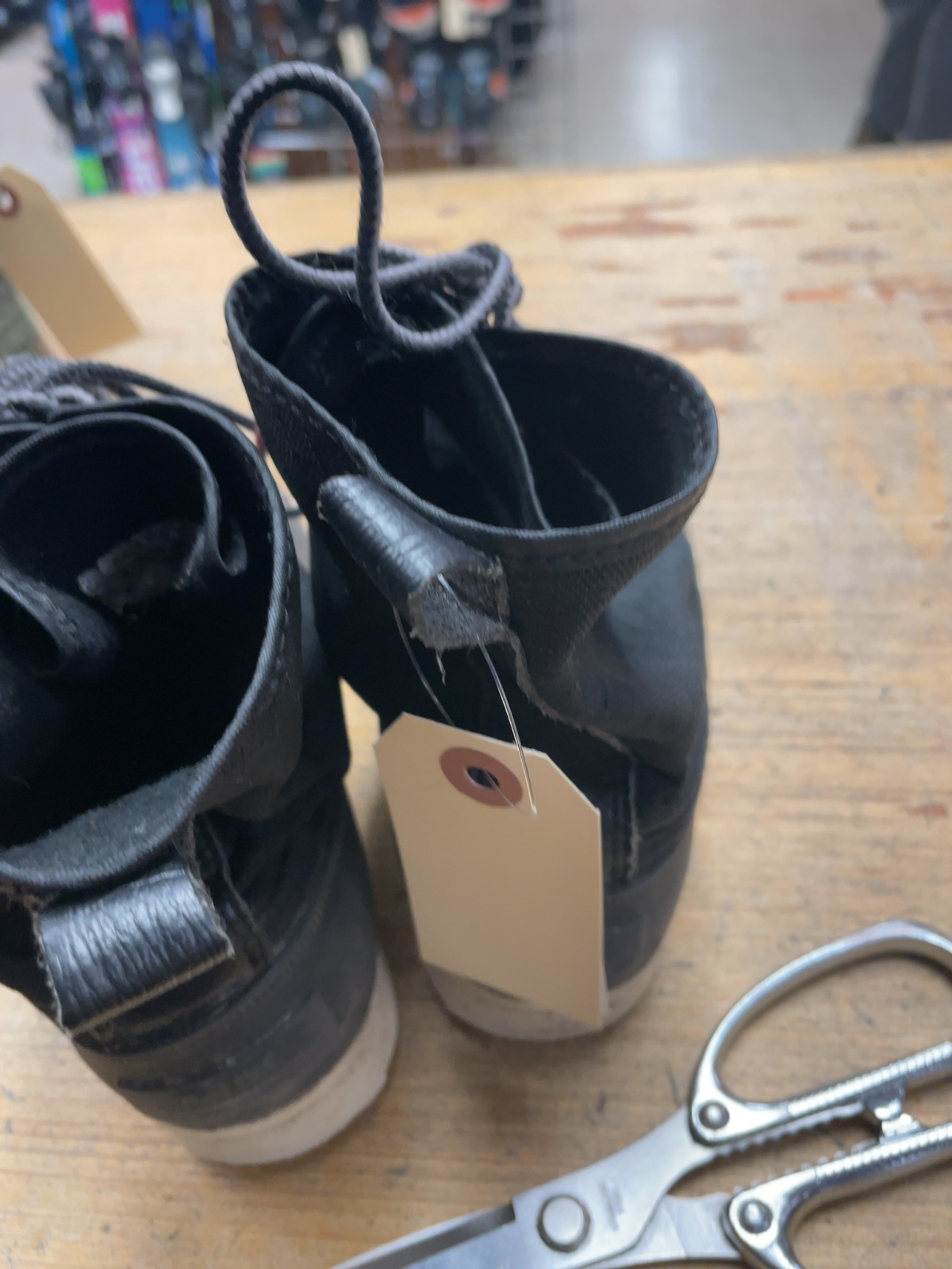 Native Shoes Jimmy Duck Boots Size 3