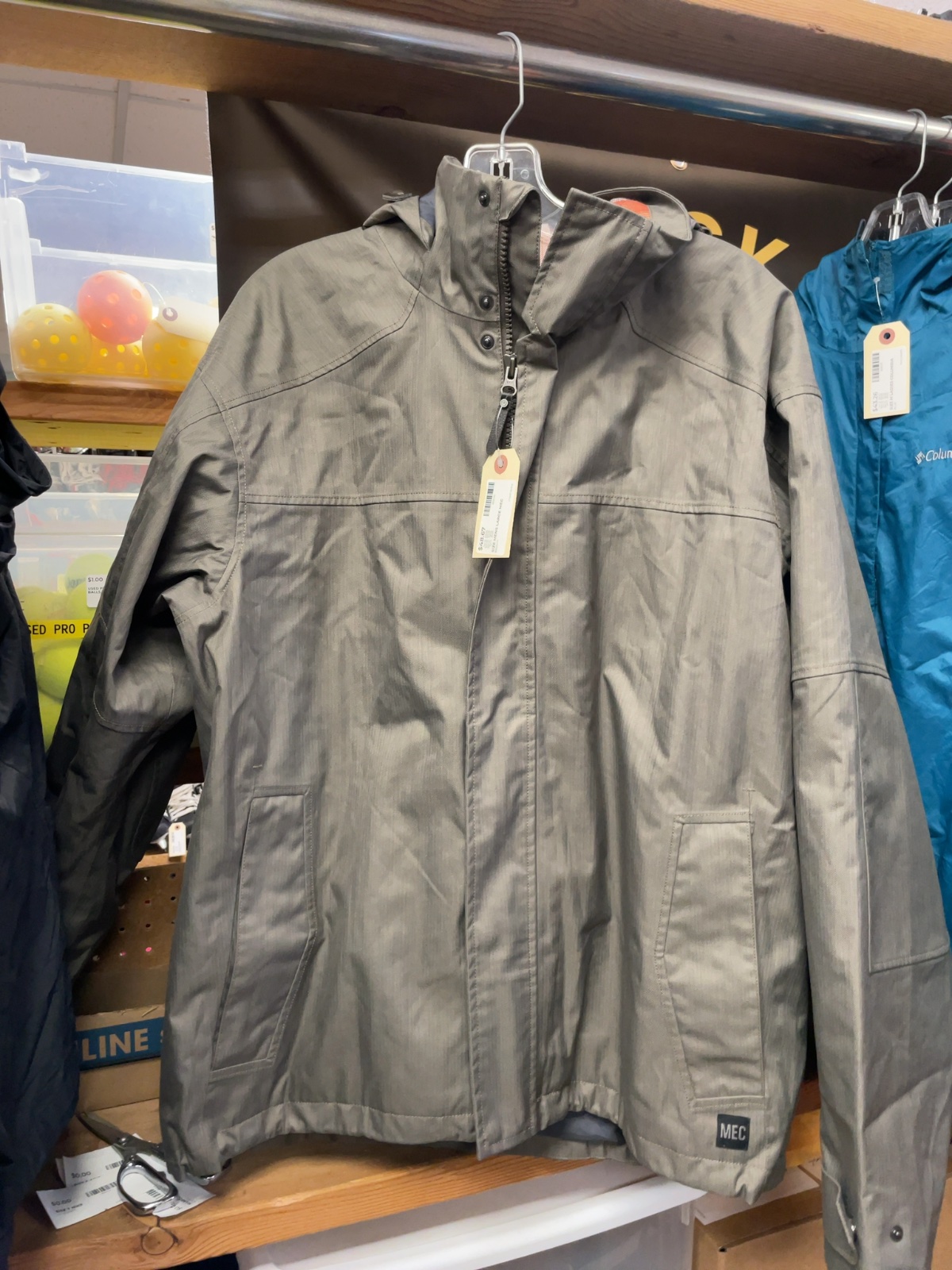 MEC Hooded Shell Jacket Size L
