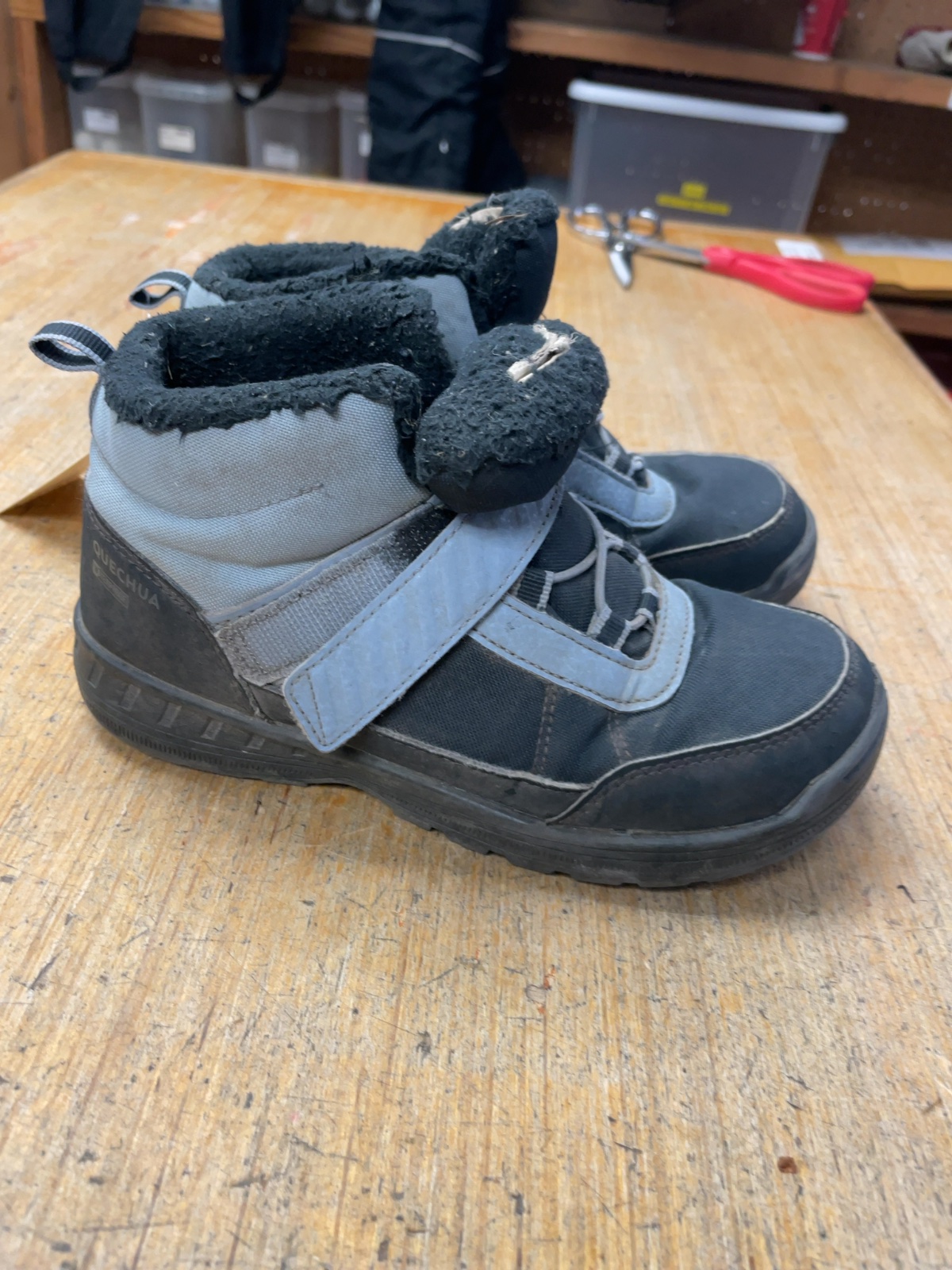 Quechua Size 1 Youth Winter Boots