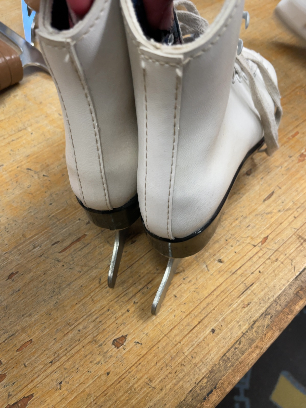 Lange Classic Size 3 Figure Skates