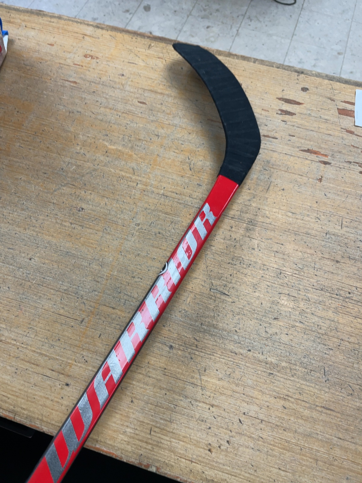 Warrior Dynasty HD4 Junior Hockey Stick 50 Flex W03 Henrique RH 56.5"