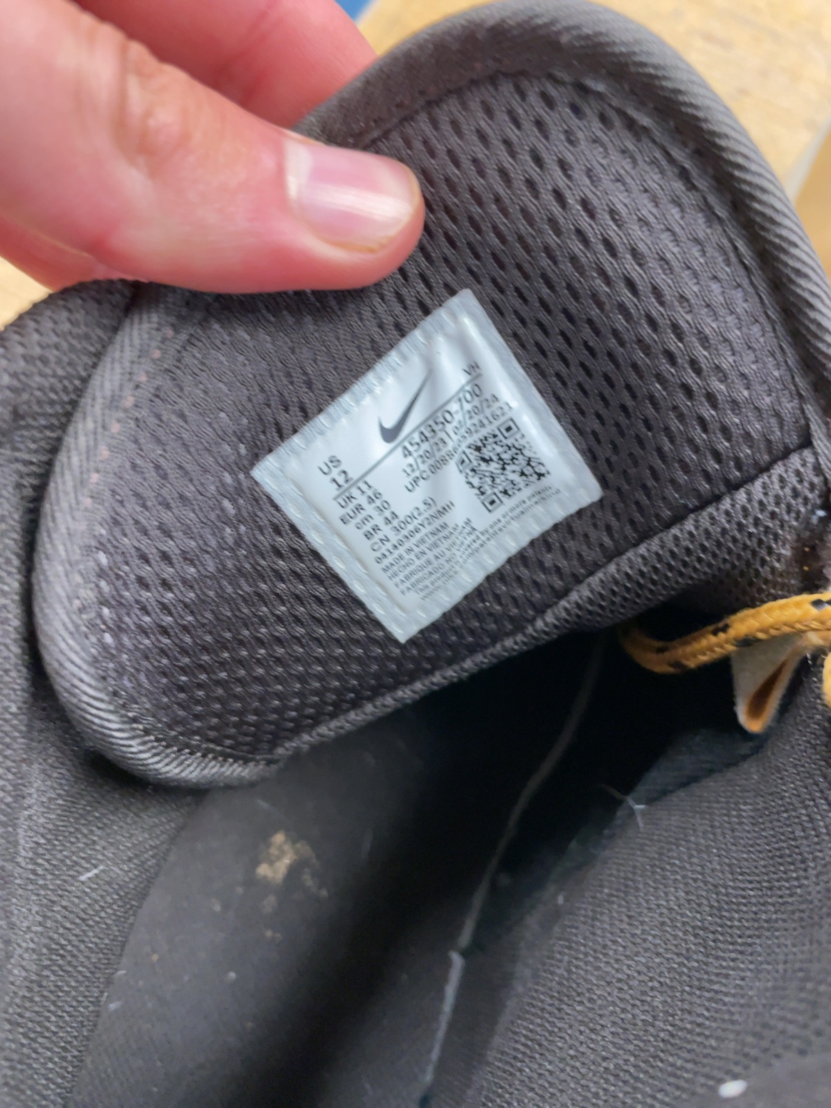 Nike Manoa Size 12 US Tan Hiking Boots