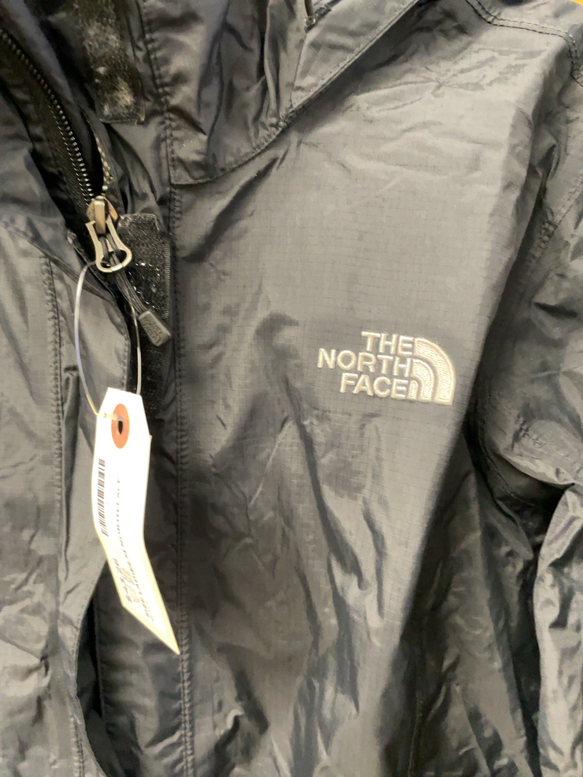The North Face Women's Size M Rain Jacket