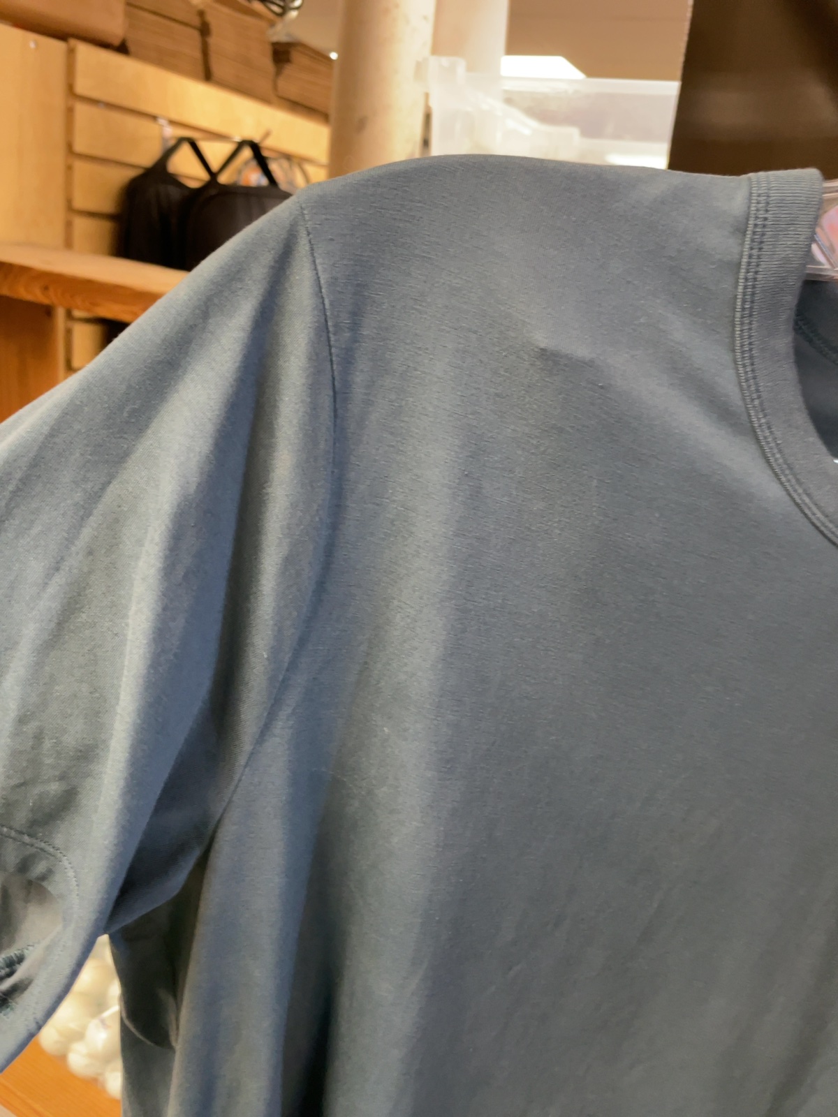 lululemon Men's T-Shirt Size M Lagoon Blue