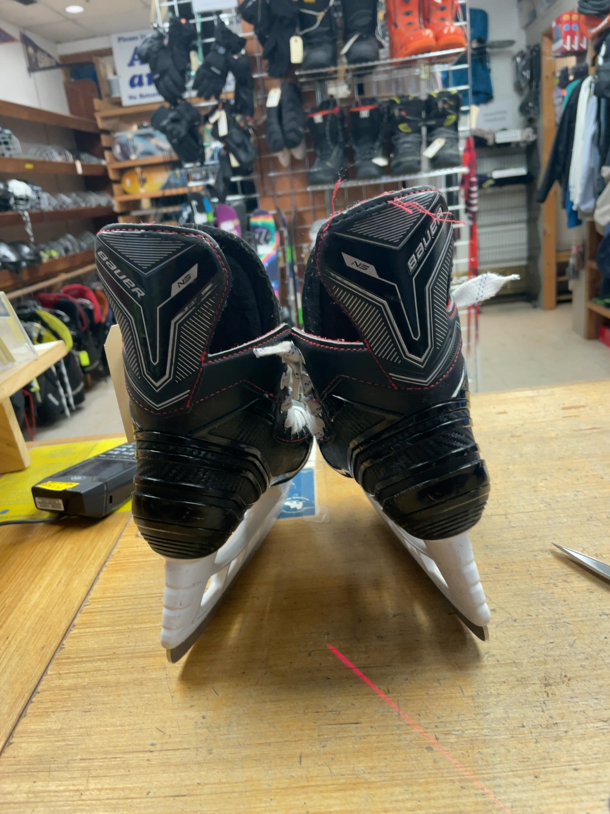 Bauer NS Size 1 Hockey Skates