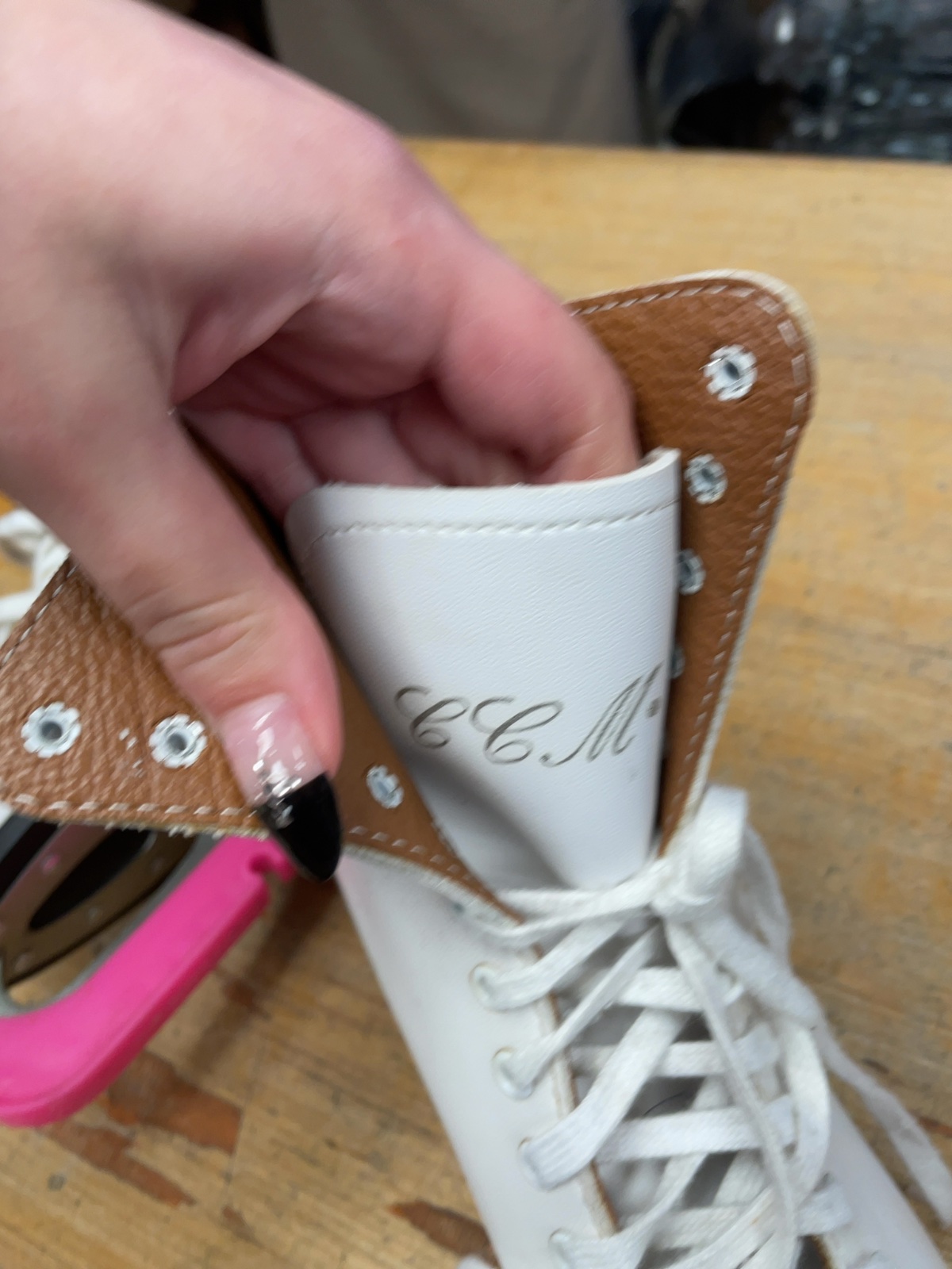 CCM Size 9 Figure Skates White
