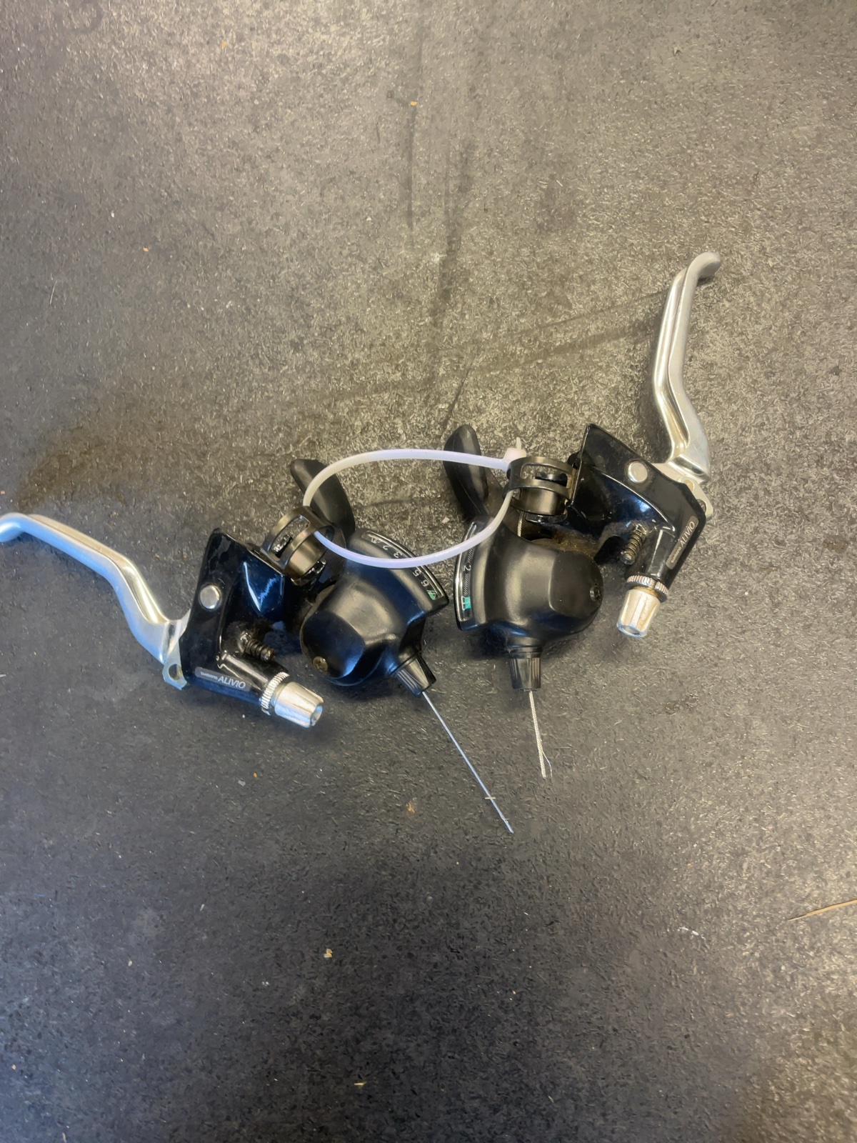 Shimano Alivio 3x7 Speed Brake Lever & Shifter Combo Set Good