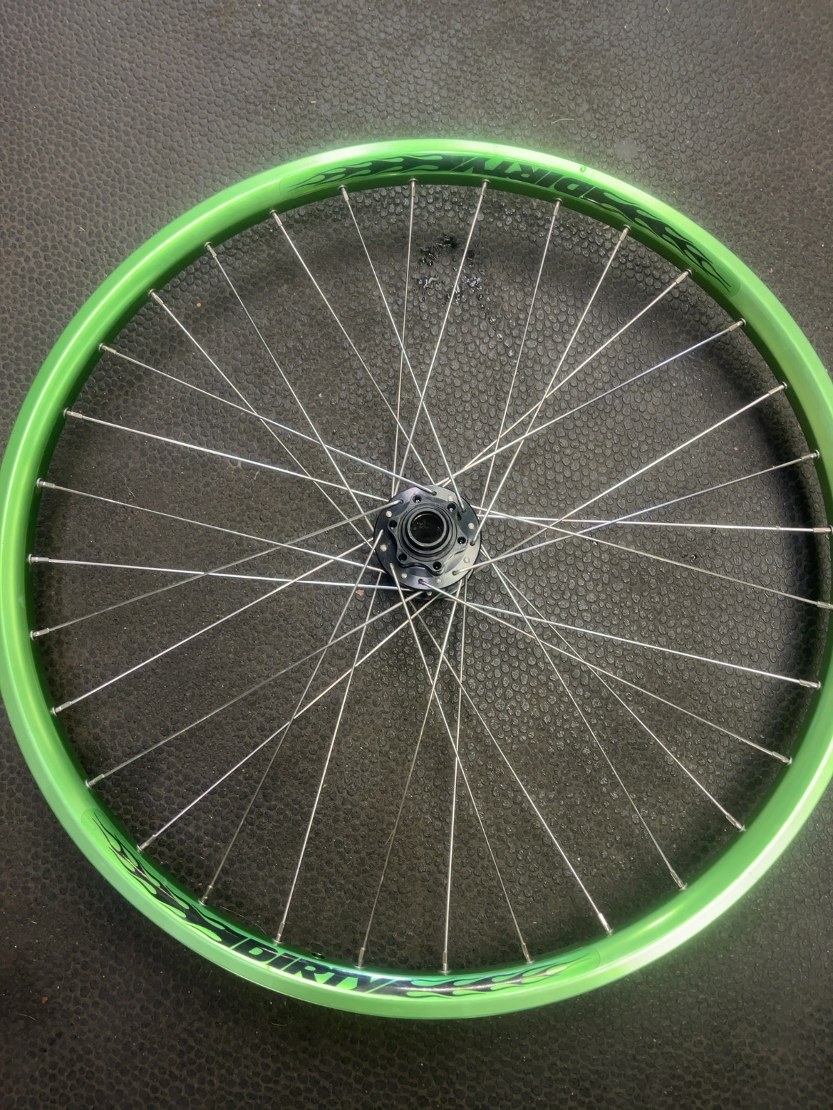 Dirty Wheelset 6-Bolt Disc Green Brand new