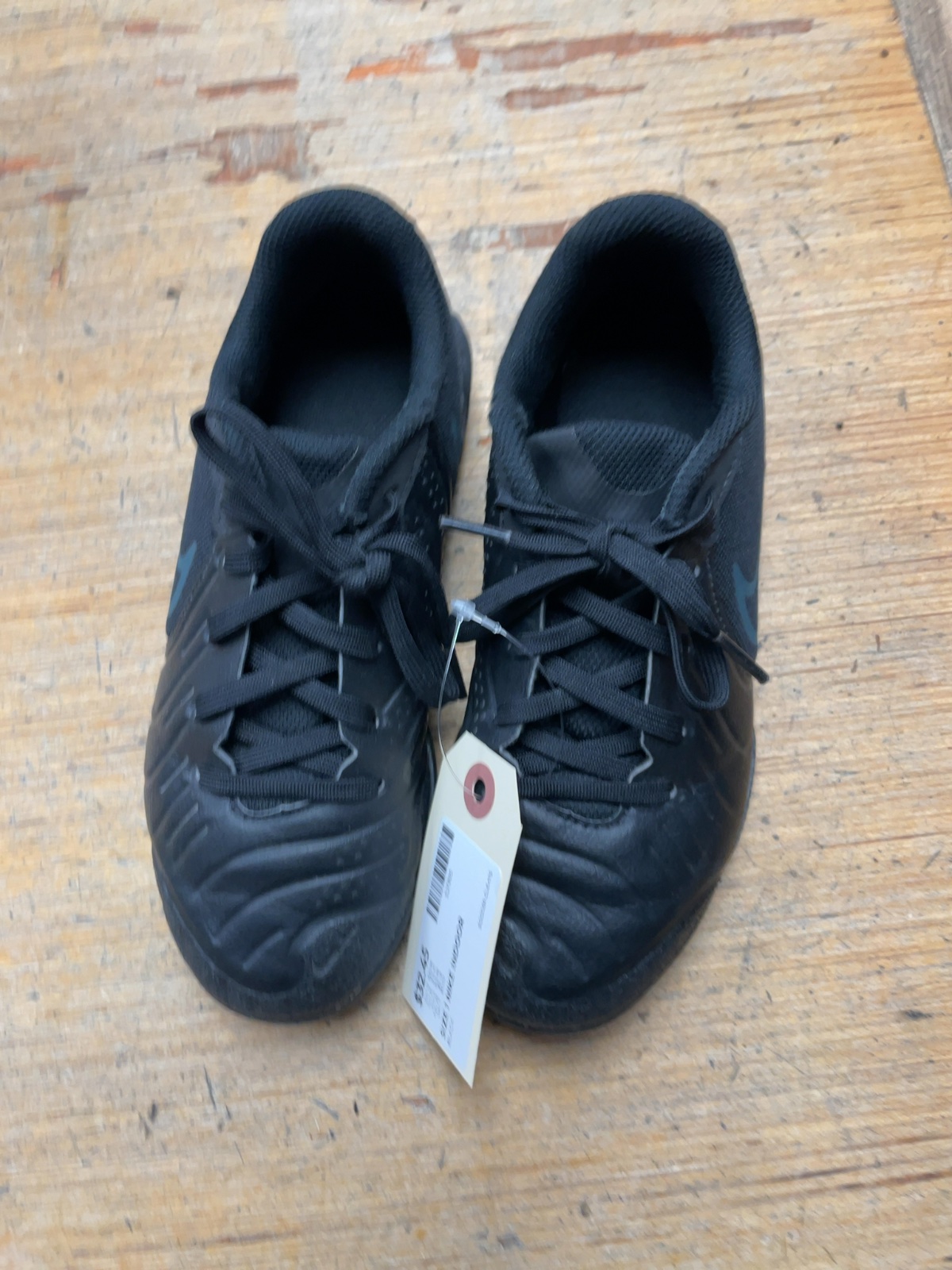 Nike Tiempo Indoor Soccer Shoes Size 1