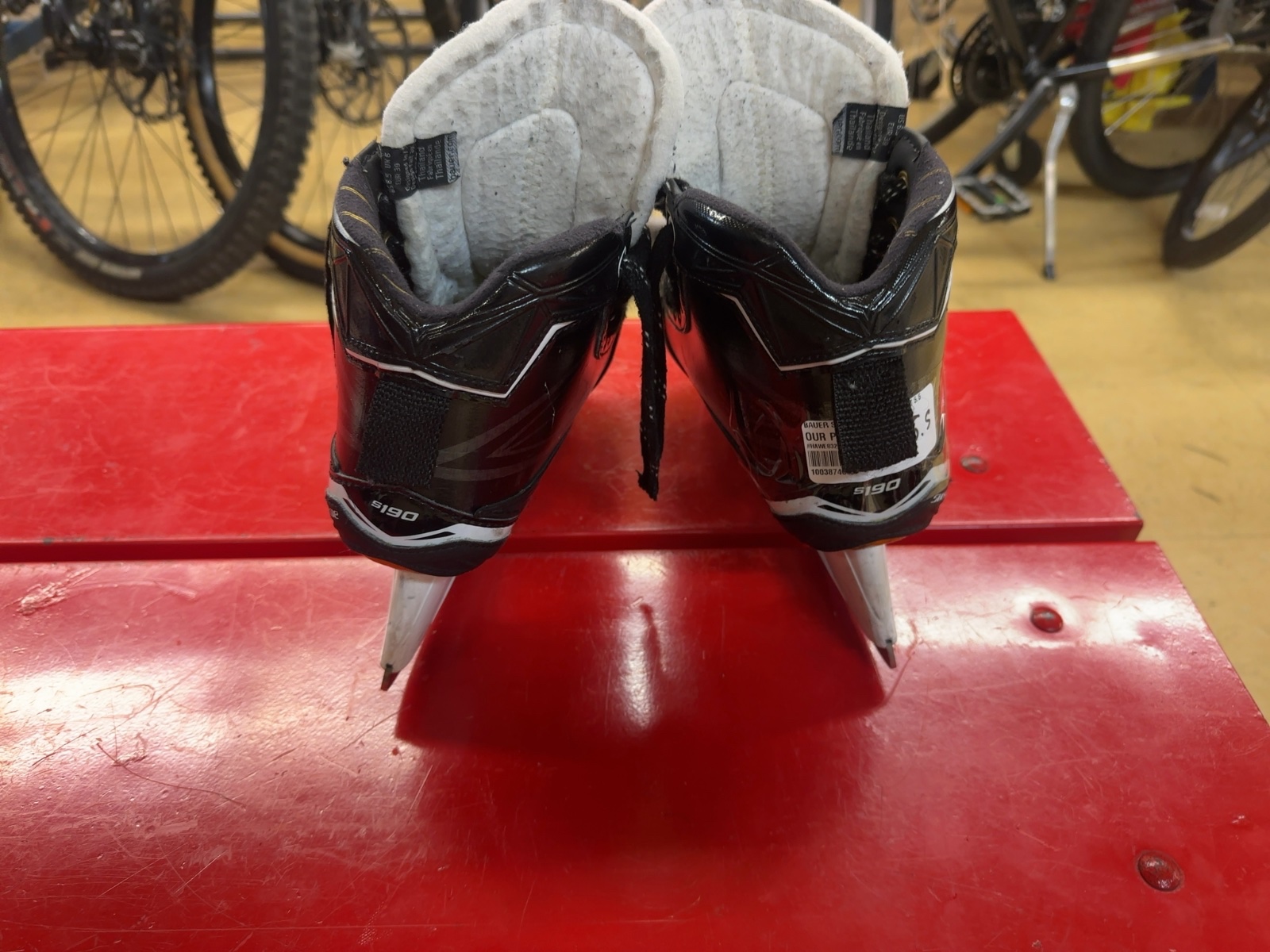 Bauer S190 Goalie Skates Size 5.5
