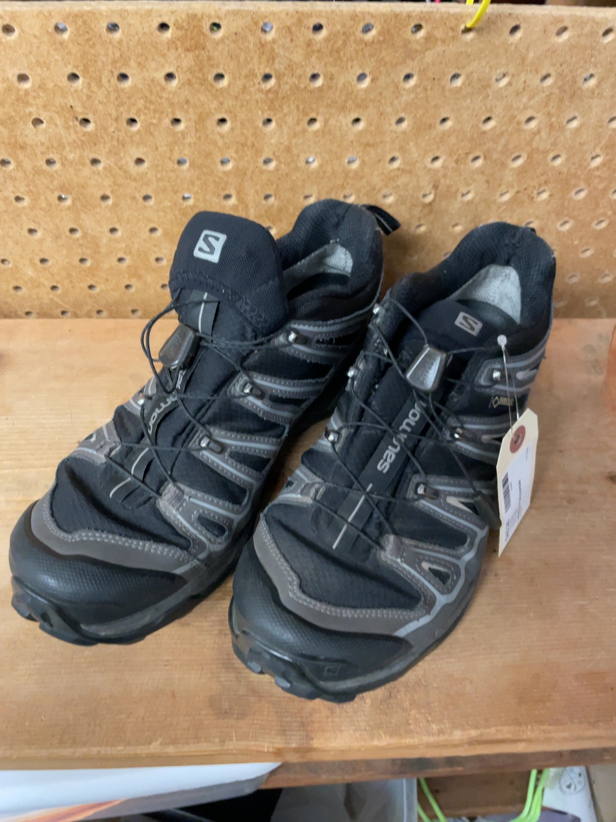 Salomon X-Ultra Size 9 US Women's Hiking Shoes - image 1