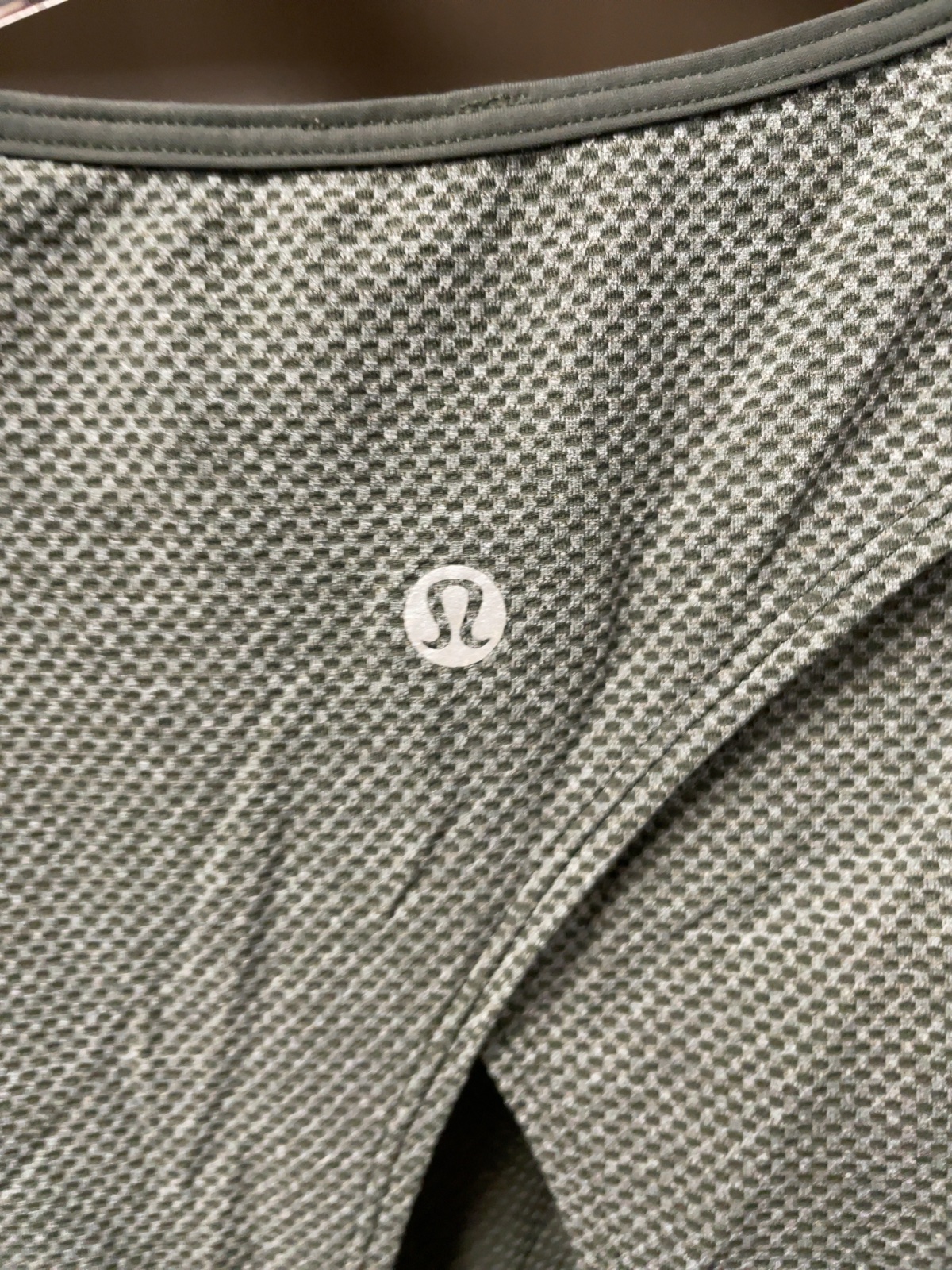 Lululemon Open Back Sleeveless Tank Top Size 4 Green