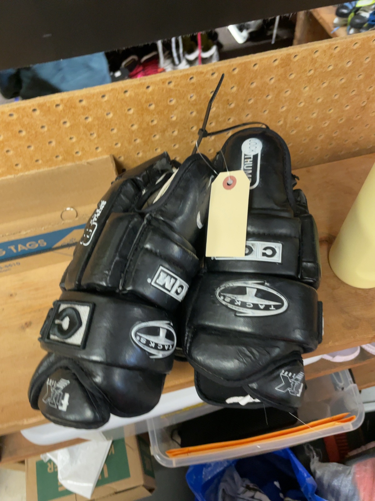 CCM 852 Tacks L 15"/38cm Hockey Gloves