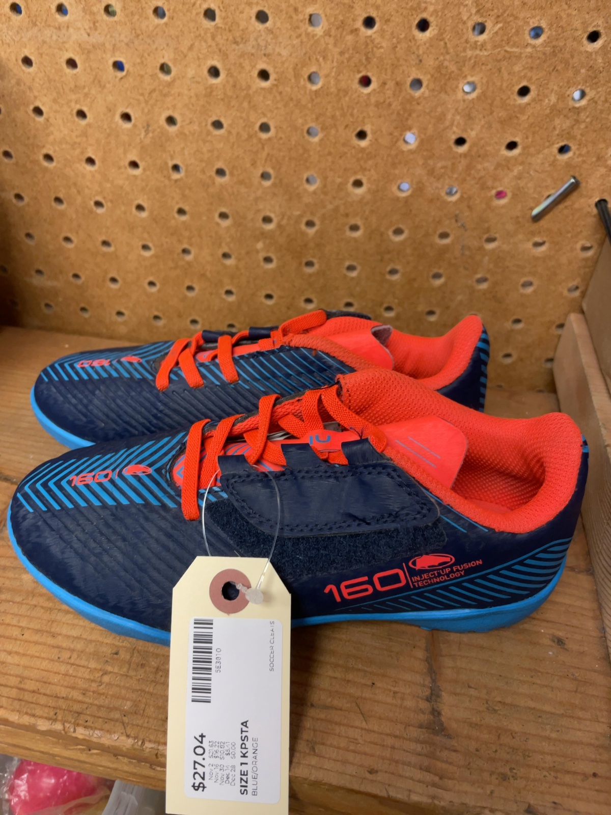 Kipsta 160 Size 1 Turf Soccer Shoes