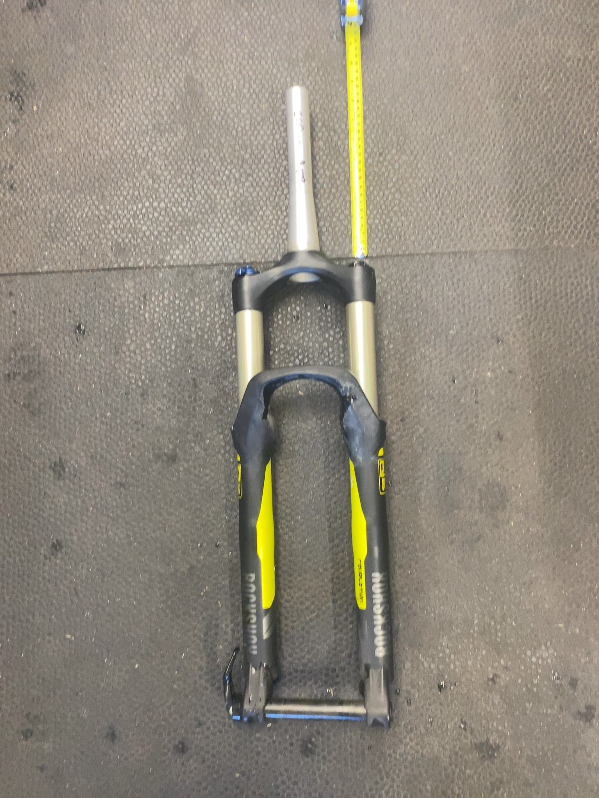 RockShox Revelation Suspension Fork Used 200mm Steerer