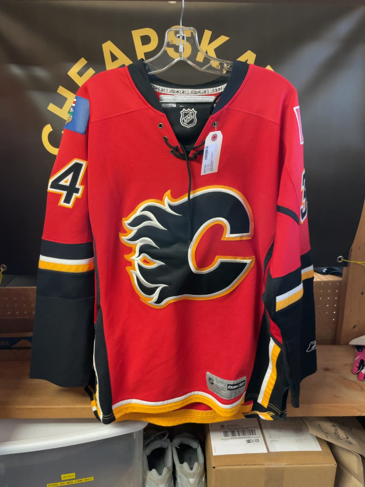 Reebok Calgary Flames Miikka Kiprusoff Size M Hockey Jersey