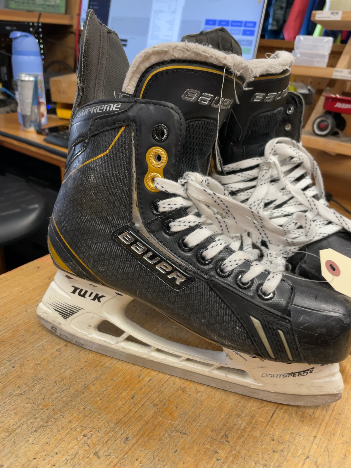 Bauer Supreme ONE.7 Size 6 D Ice Hockey Skates