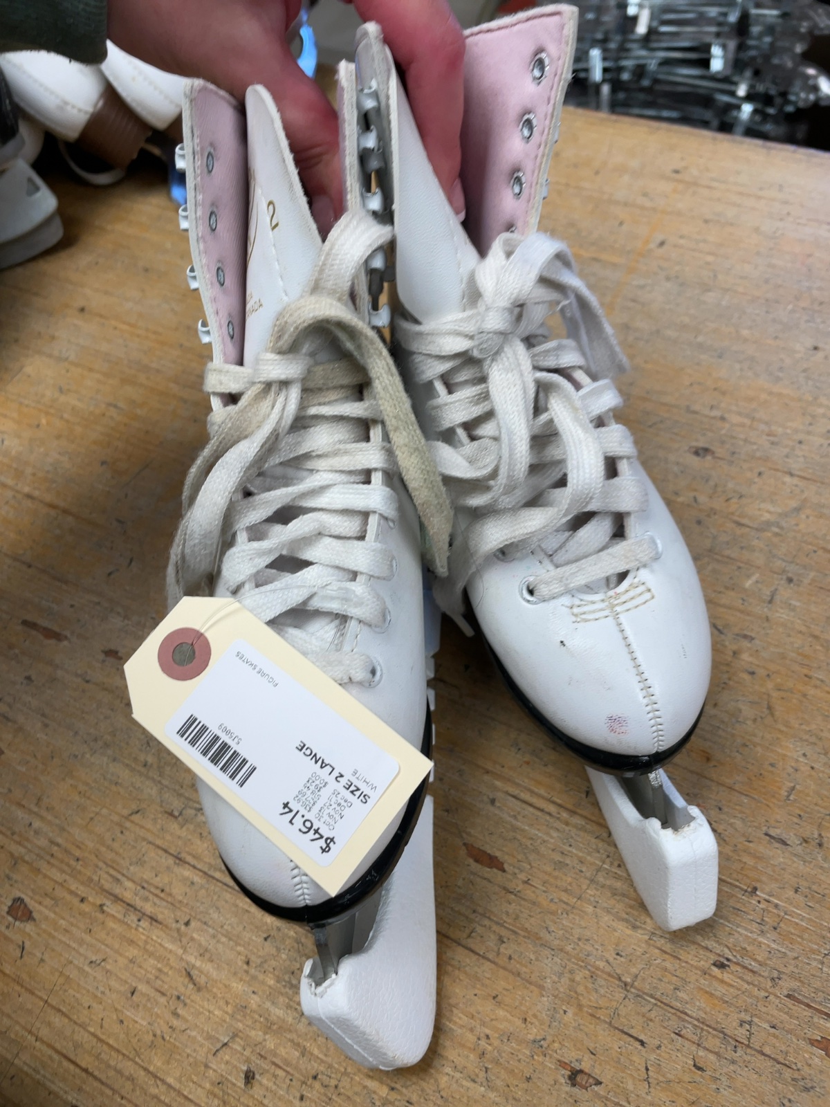 Lange Galaxy Size 2 Figure Skates - image 1