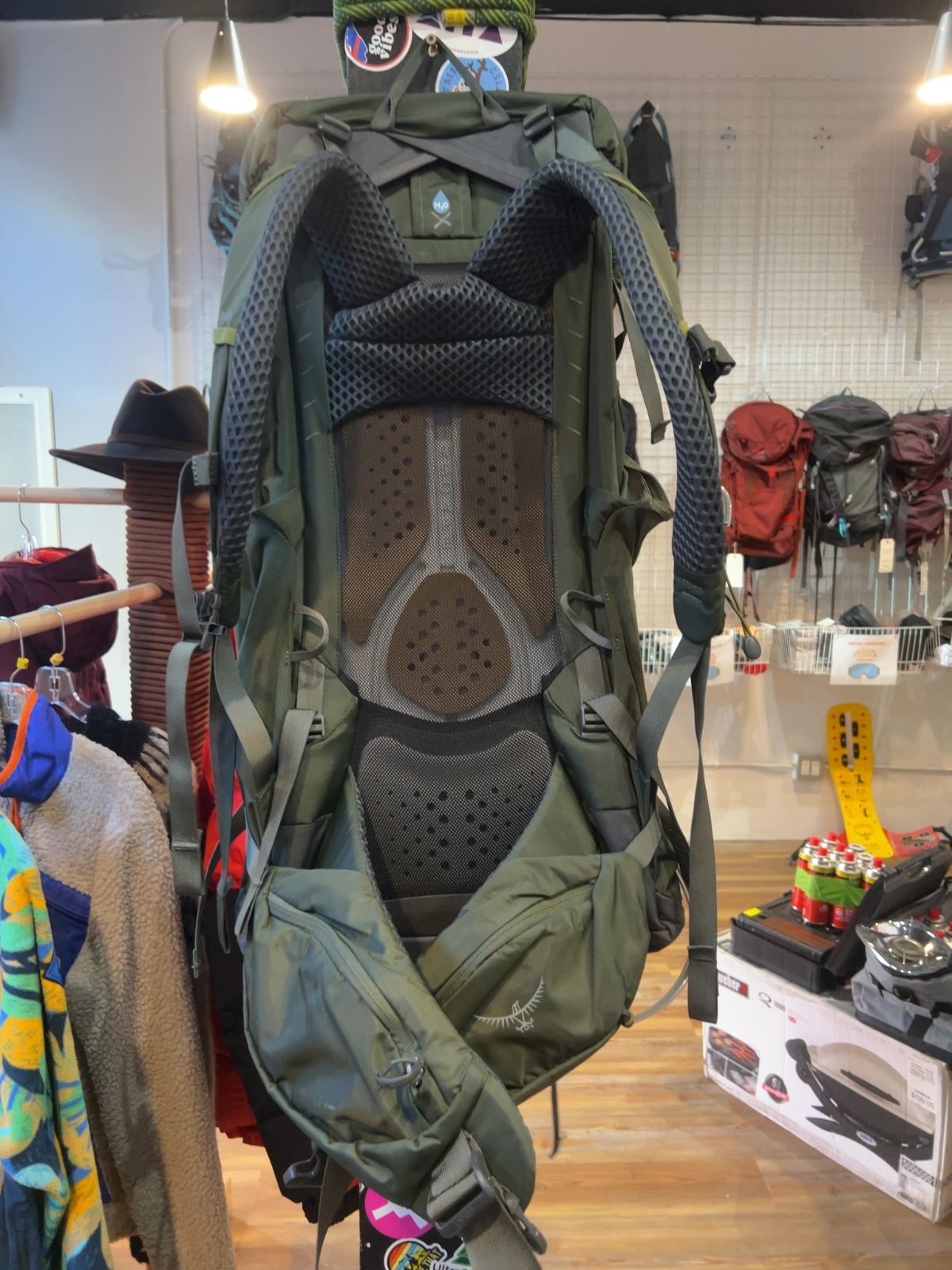 Osprey Kestrel 38 Hiking Backpack Green L/XL Good