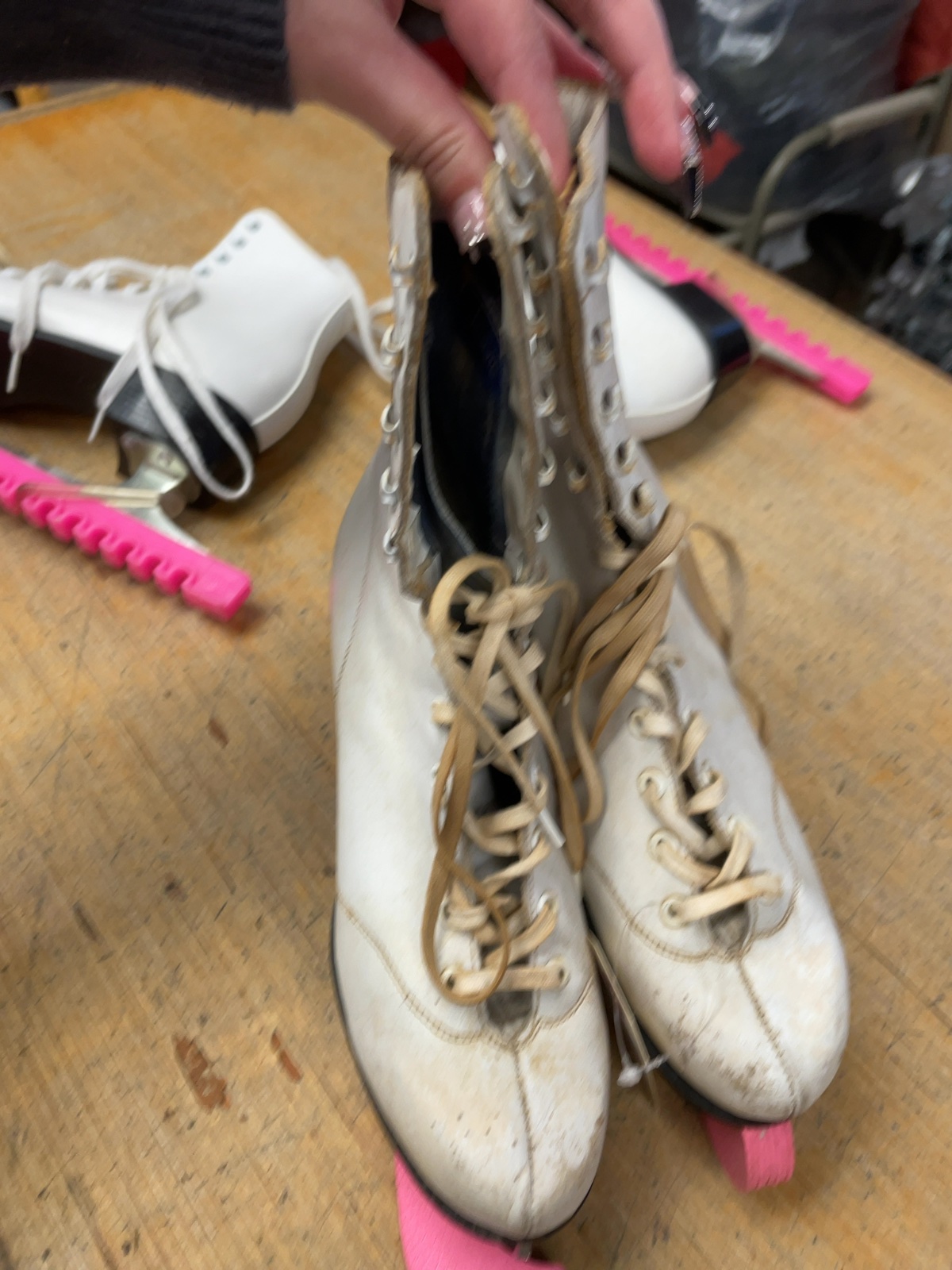 Aerflyte by Roller Derby Figure Skates Size 7