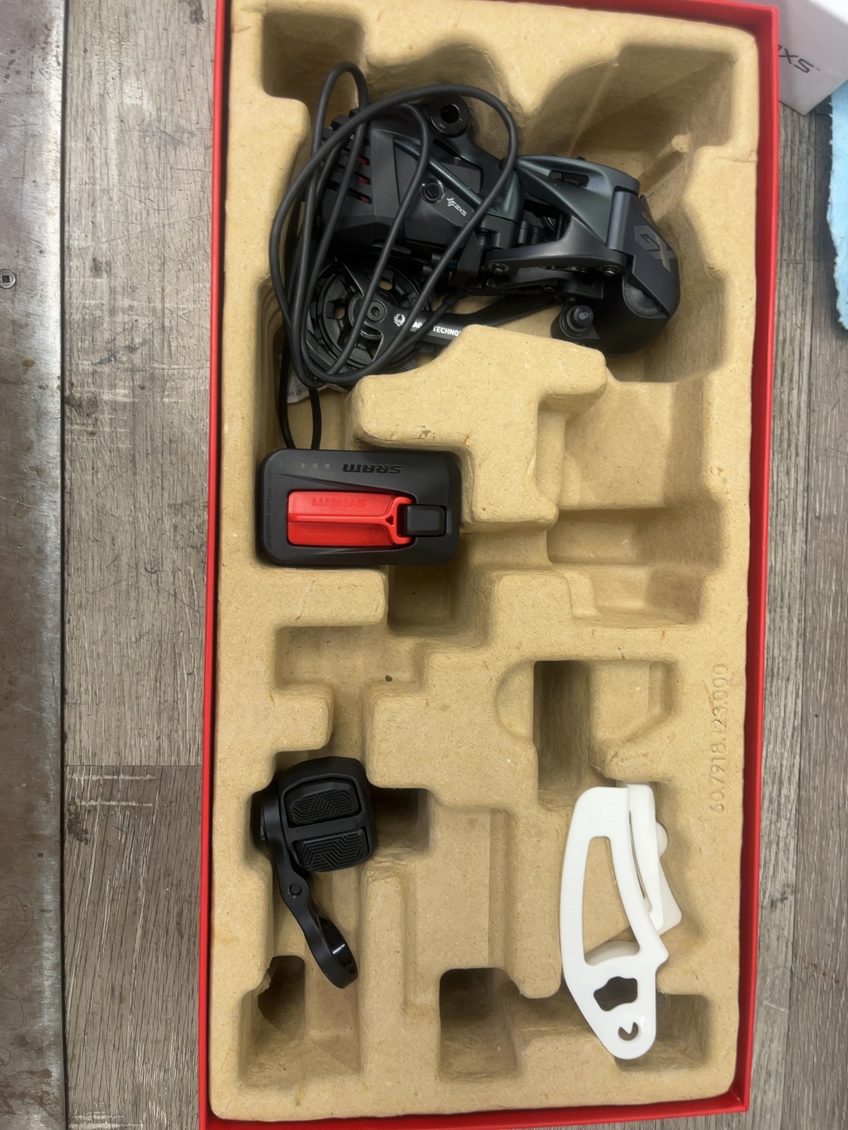 SRAM GX Eagle AXS Upgrade Kit Rear Derailleur Shifter Charger Good