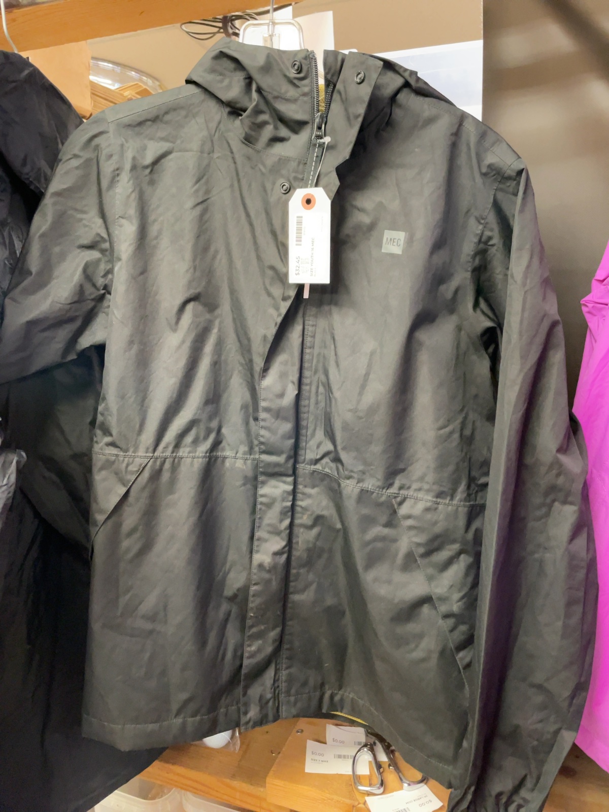 MEC Hooded Rain Jacket Youth 16 Black
