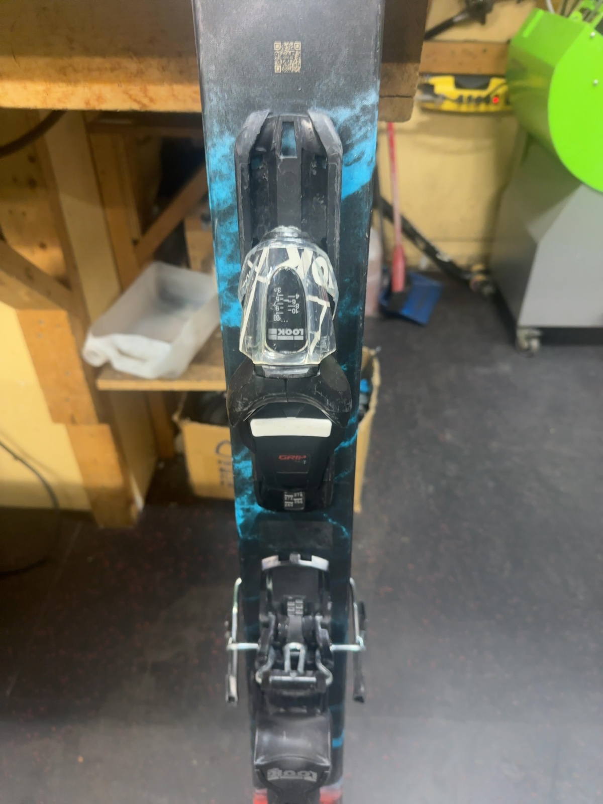 Dynastar Menace 90 Skis with Look Bindings 150 cm-freshly waxed and tuned