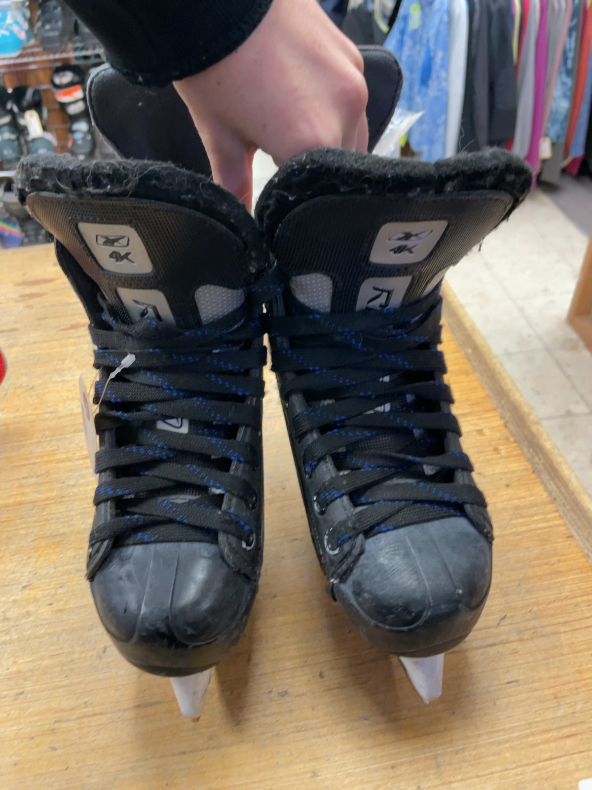 Reebok 4K Size 2 Hockey Skates