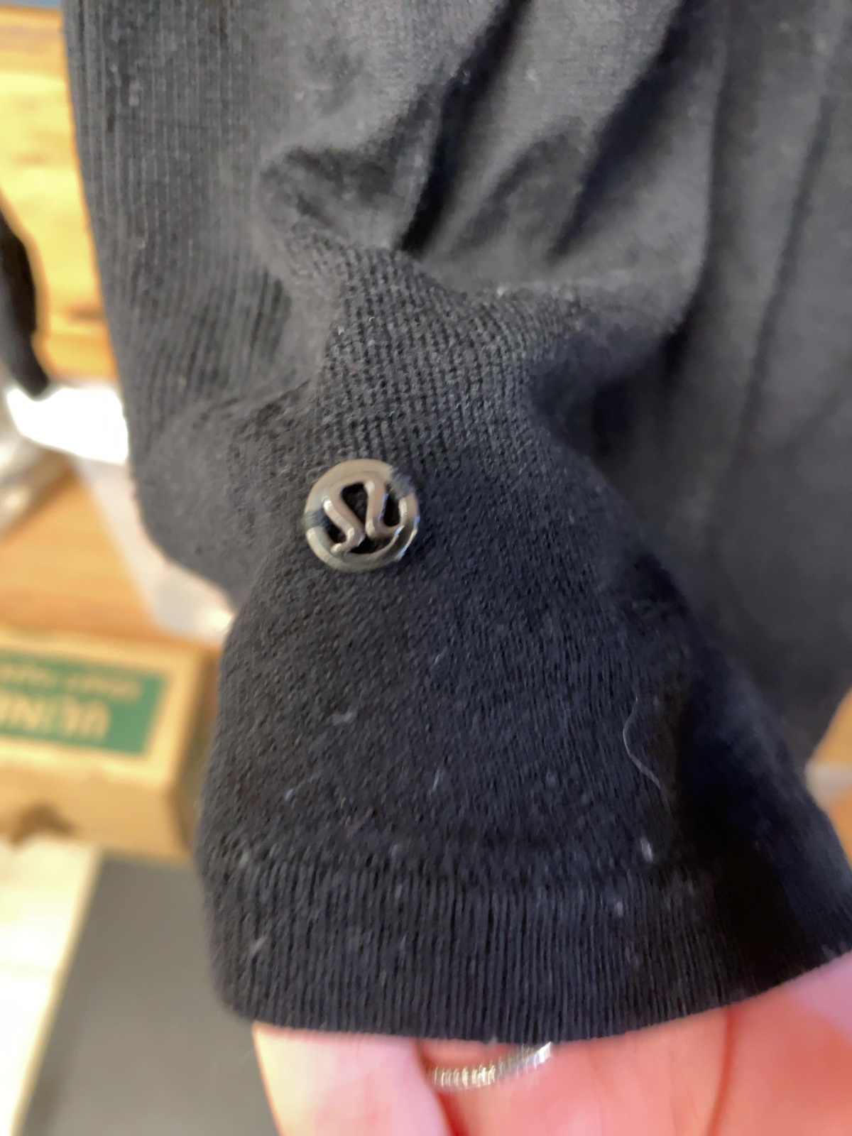 Lululemon Size 4 Long Sleeve Knit Sweater