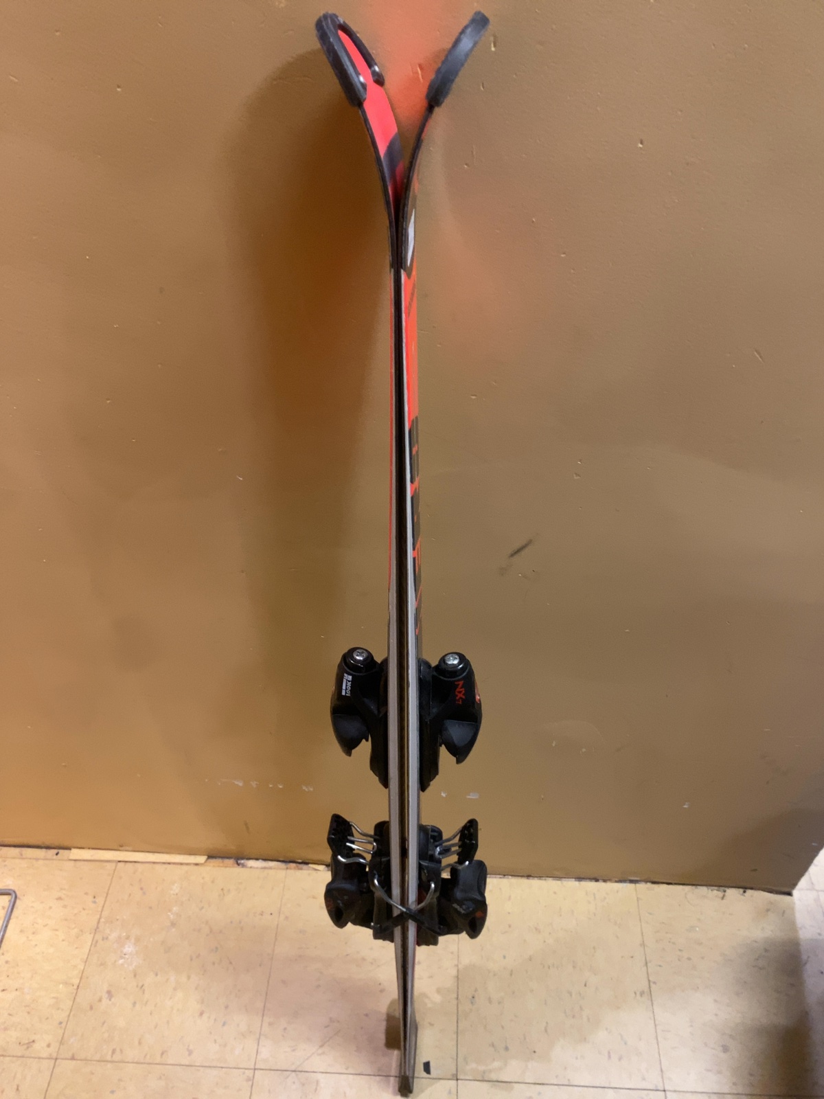 Rossignol Hero Athlete Multi-Event Junior Downhill Skis with Look NX7 Bindings 134 cm