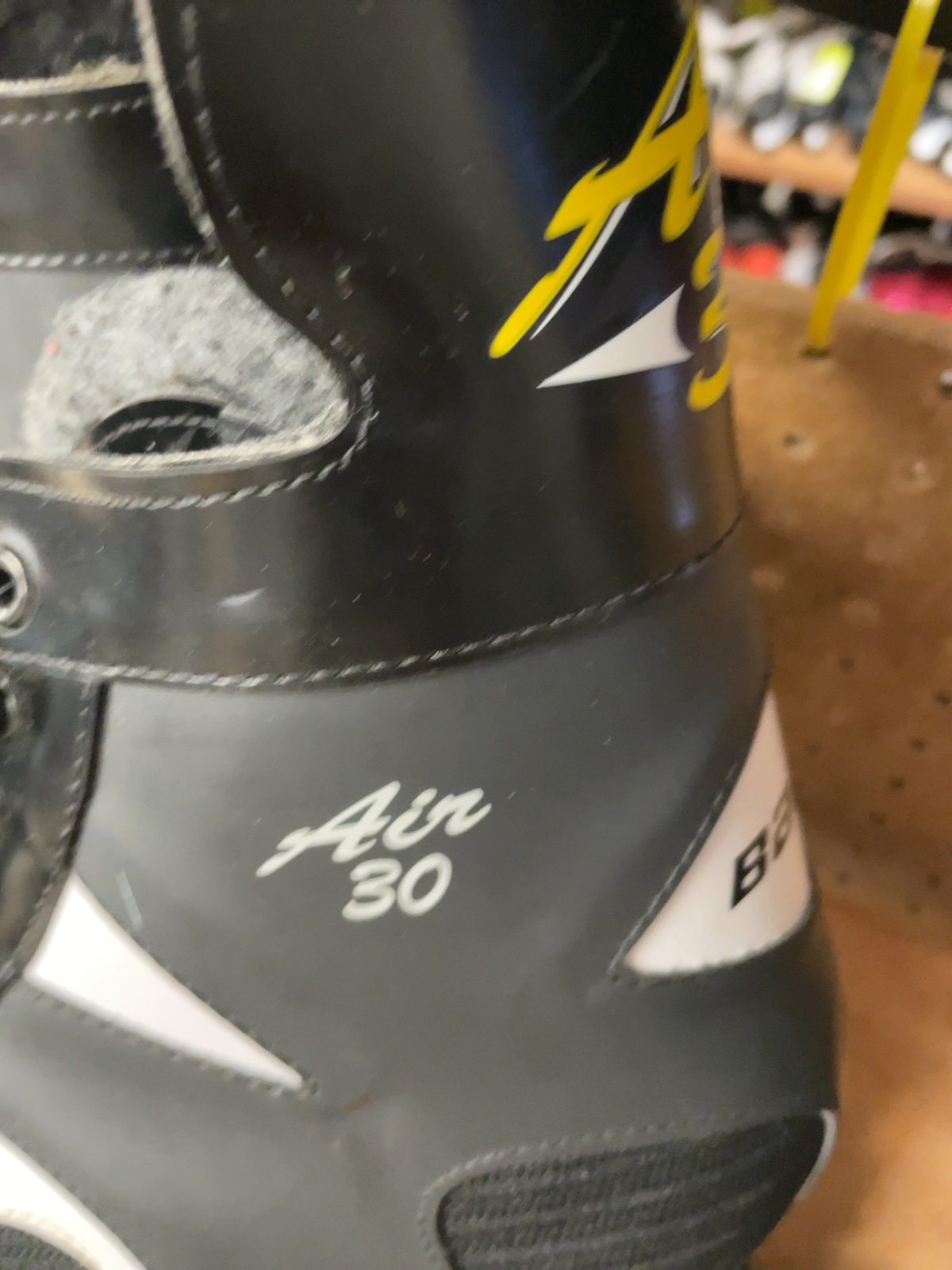 Bauer Air 30 Size 11.5 Hockey Skates