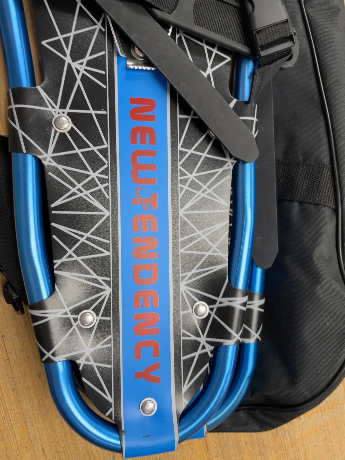New Tendency Snowshoes With Bag