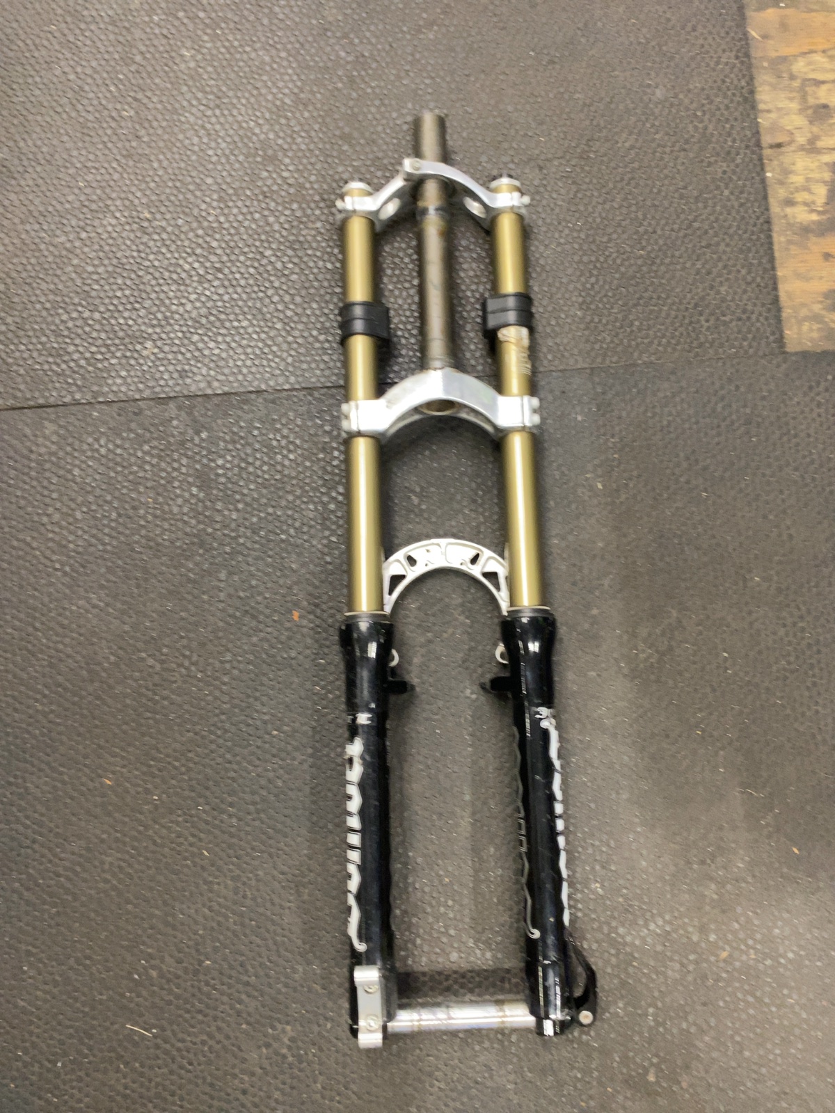 Marzocchi Bomber Dual Crown Suspension Fork Good