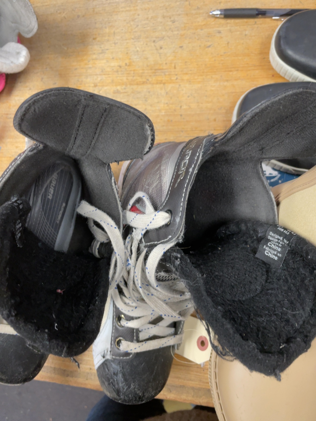 Bauer Vapor Ice Hockey Skates Size 5
