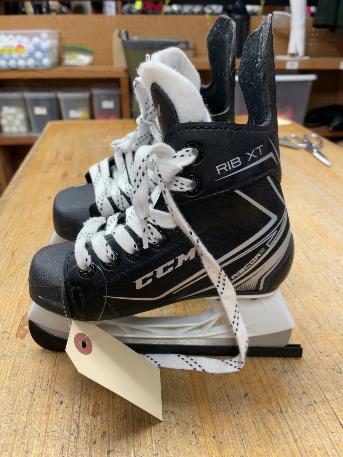 CCM Ribcor Rib XT Size 10C Hockey Skates