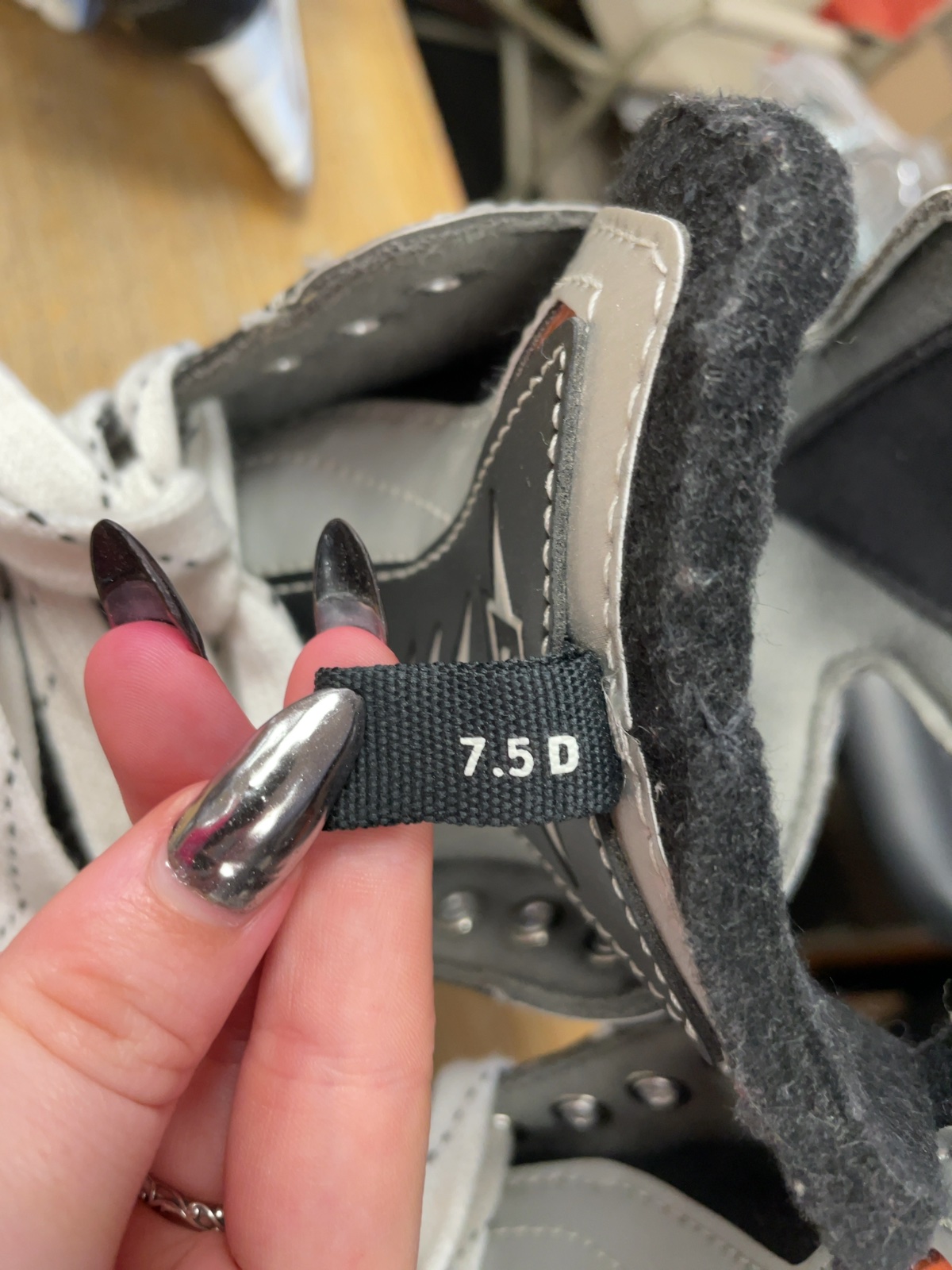 Easton SE6 7.5 D Hockey Skates