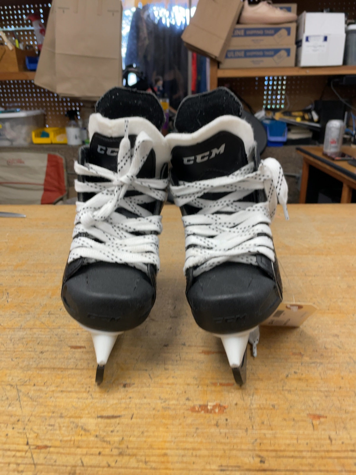 CCM Ribcor Rib XT Size 10C Hockey Skates