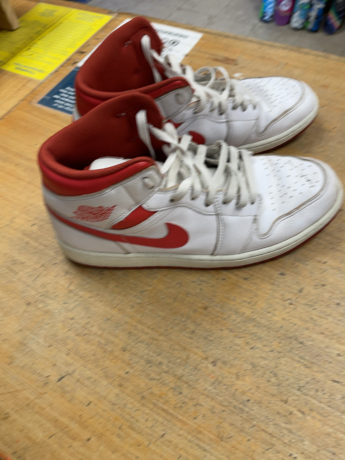 Air Jordan 1 Mid Size 11.5 US Red/White