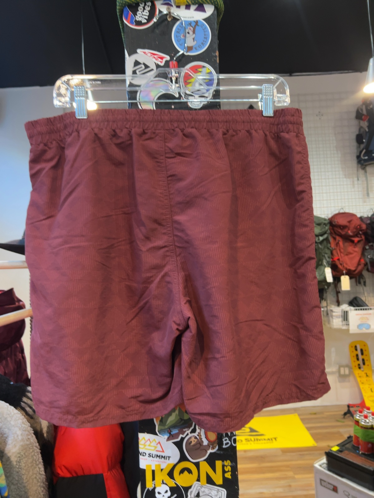Kathmandu Patterned Elastic Waist Shorts Good L