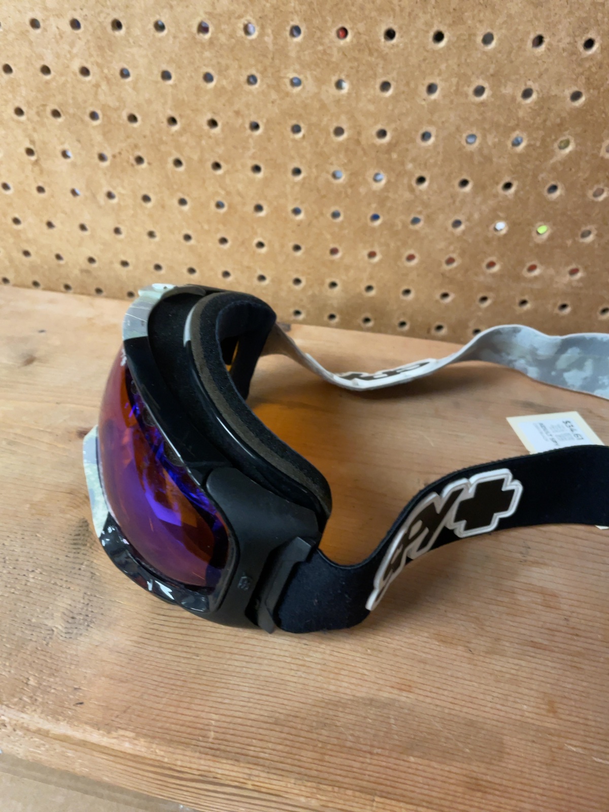 SPY Ski & Snowboard Goggles Grey & Black