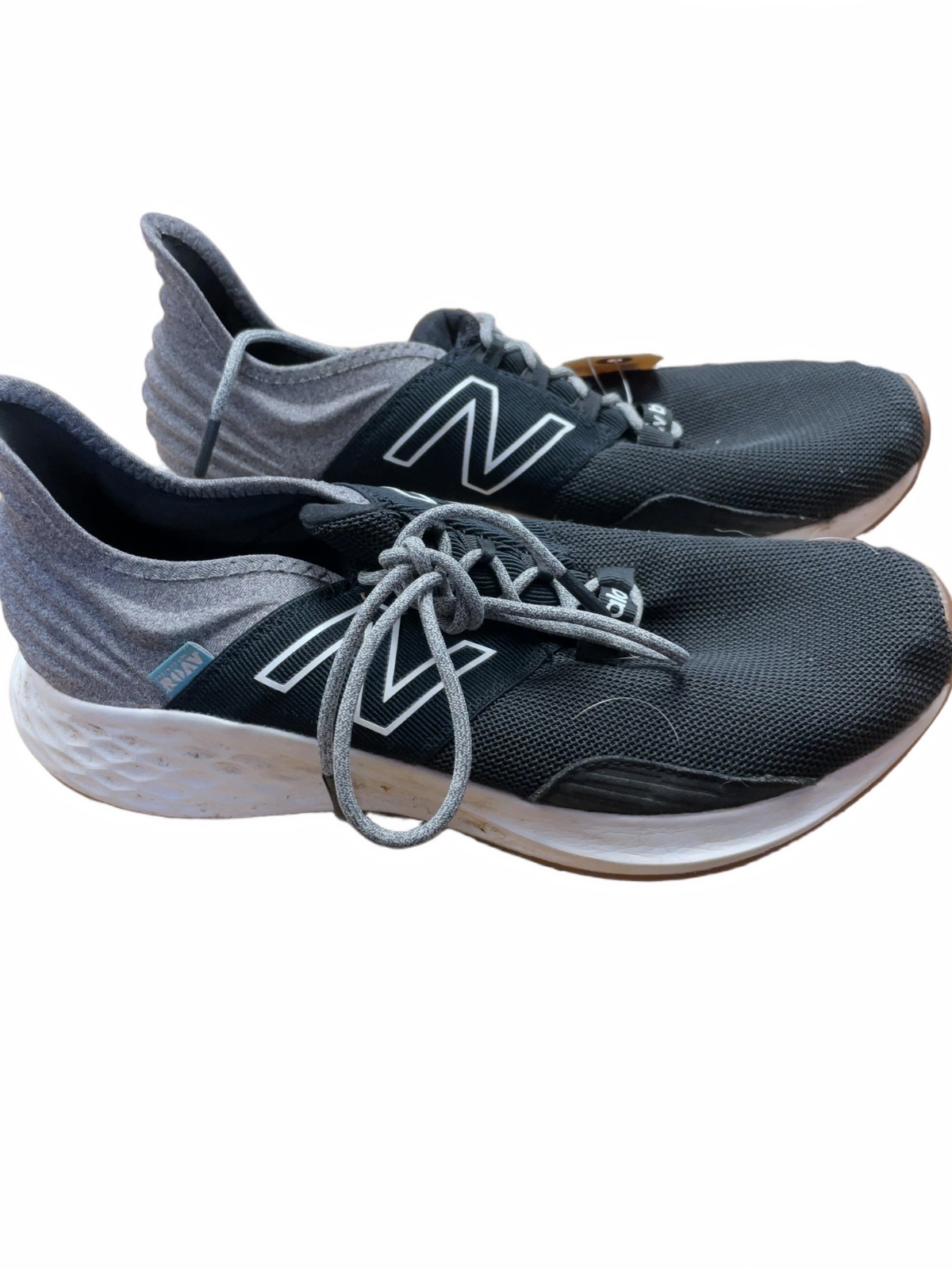 New Balance Fresh Foam Roav Size 10 US Running Shoes