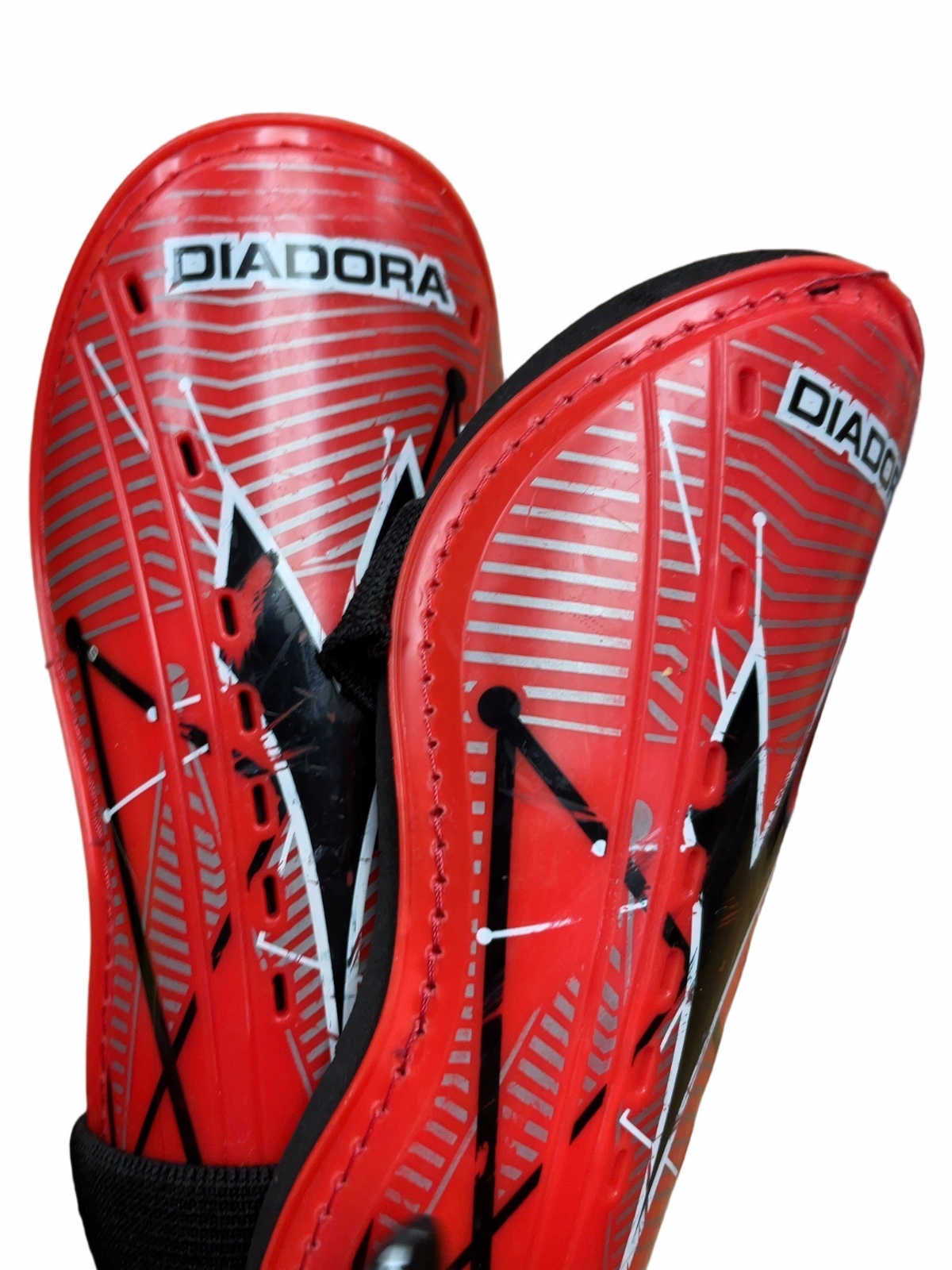 Diadora Sisma Size M Soccer Shin Guards - image 1