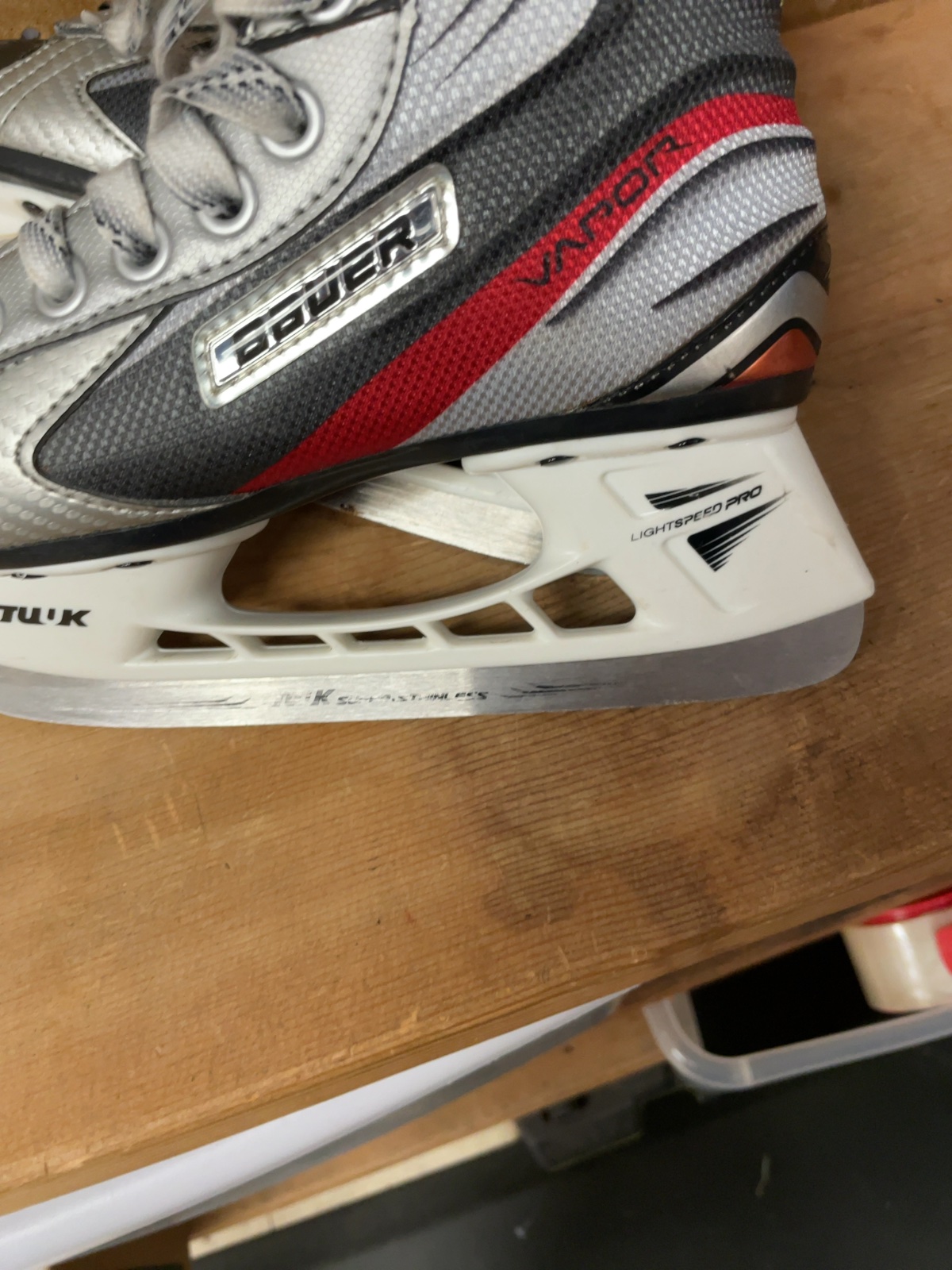 Bauer Vapor X3.0 Size Y13 Ice Hockey Skates