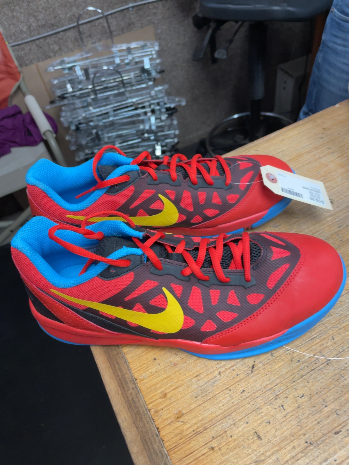 Nike Air Zoom Hyperfuse Low Size 9.5 Sneakers
